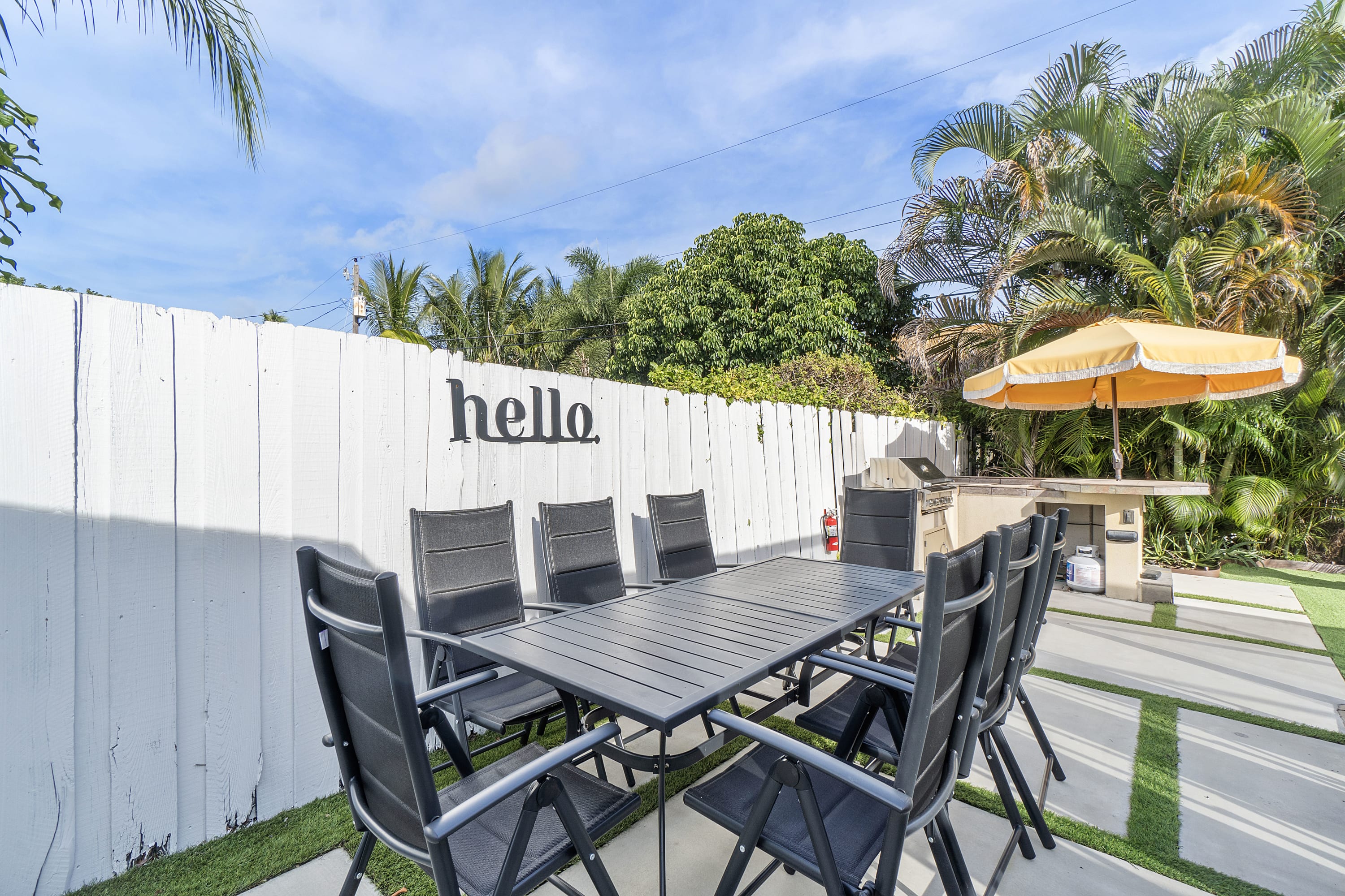 Outdoor Dining Room Table