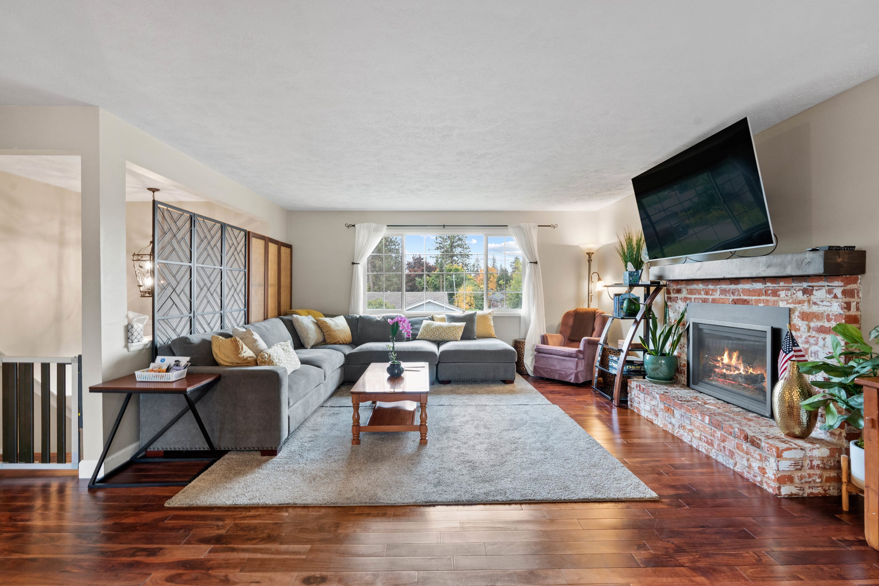 The Spot | Chill South Hill Vibes + Pool Table