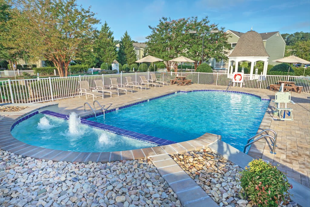 Wyndham Kingsgate | 4 3BR Suites Sleeps 32! — Williamsburg, VA — vacation rental