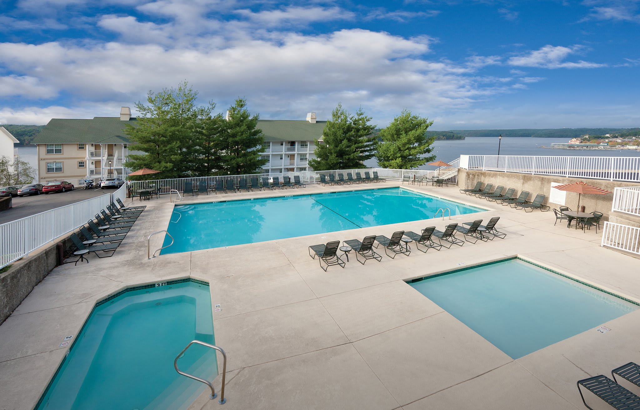 Lakeside Getaway: 4BR Pres Suite at Wyndham Ozarks — Osage Beach, MO — vacation rental