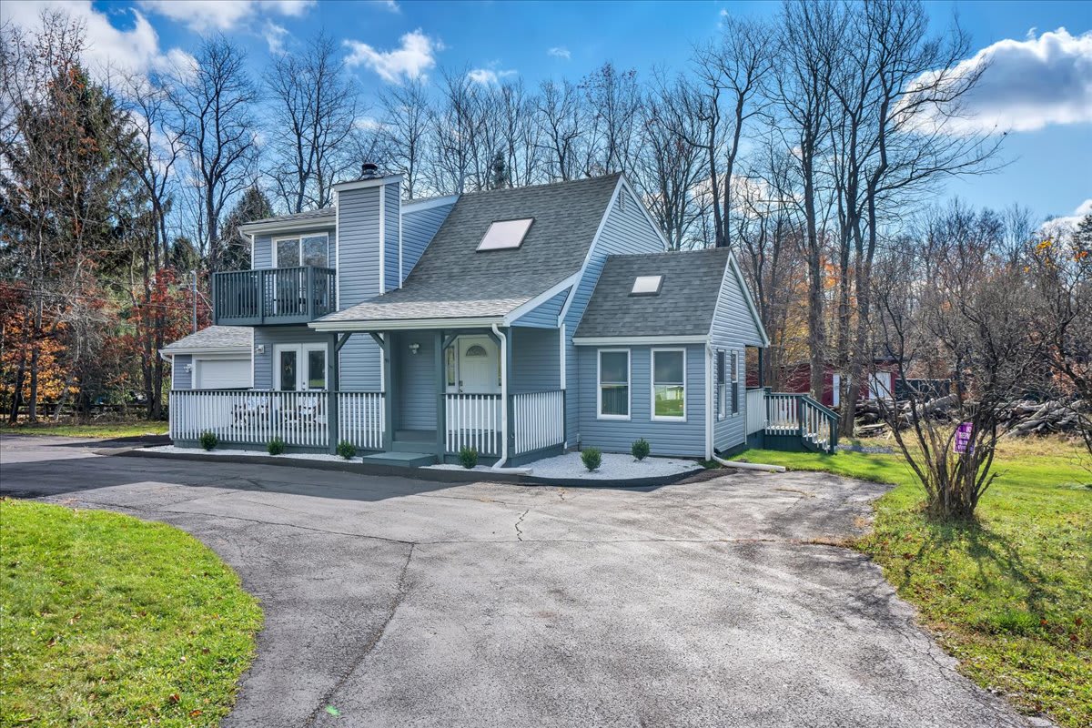 Heart of Pocono Mtn, 3bd, 2ba, Gameroom, Pocono Raceway!