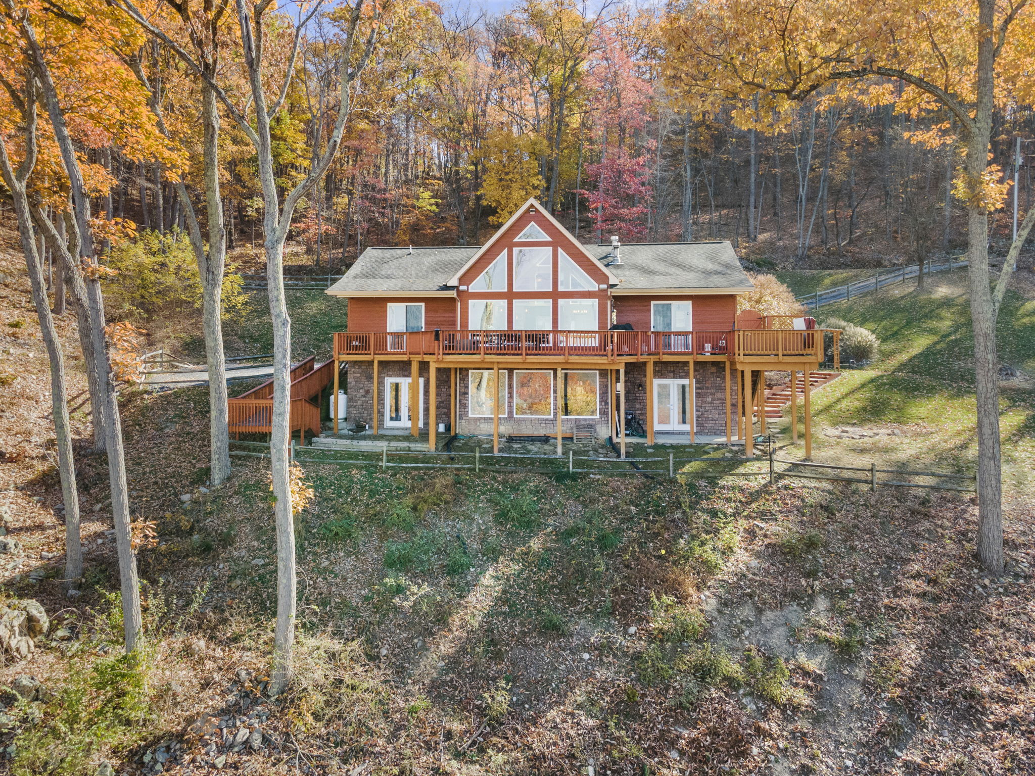Hot tub w/ Sunset Views! Secluded mountain chalet - Picture 26