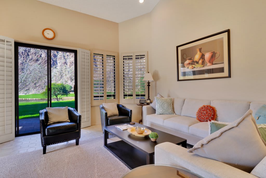 Spacious Villa with Spectacular Golf Course Views! - Photo 4