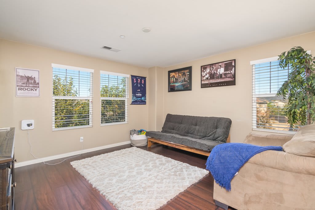 Upstairs loft with pull out couch