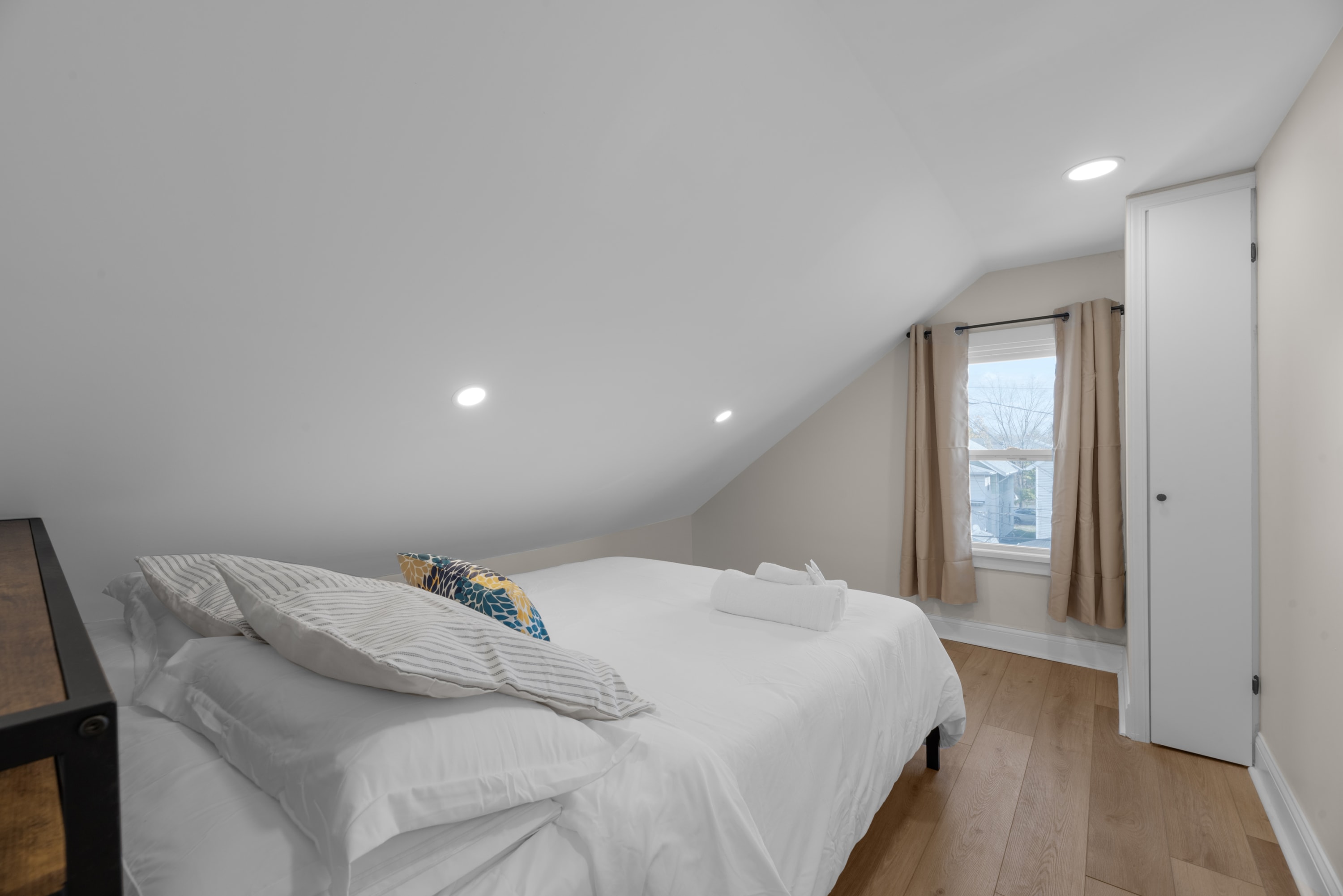 Queen Bedroom