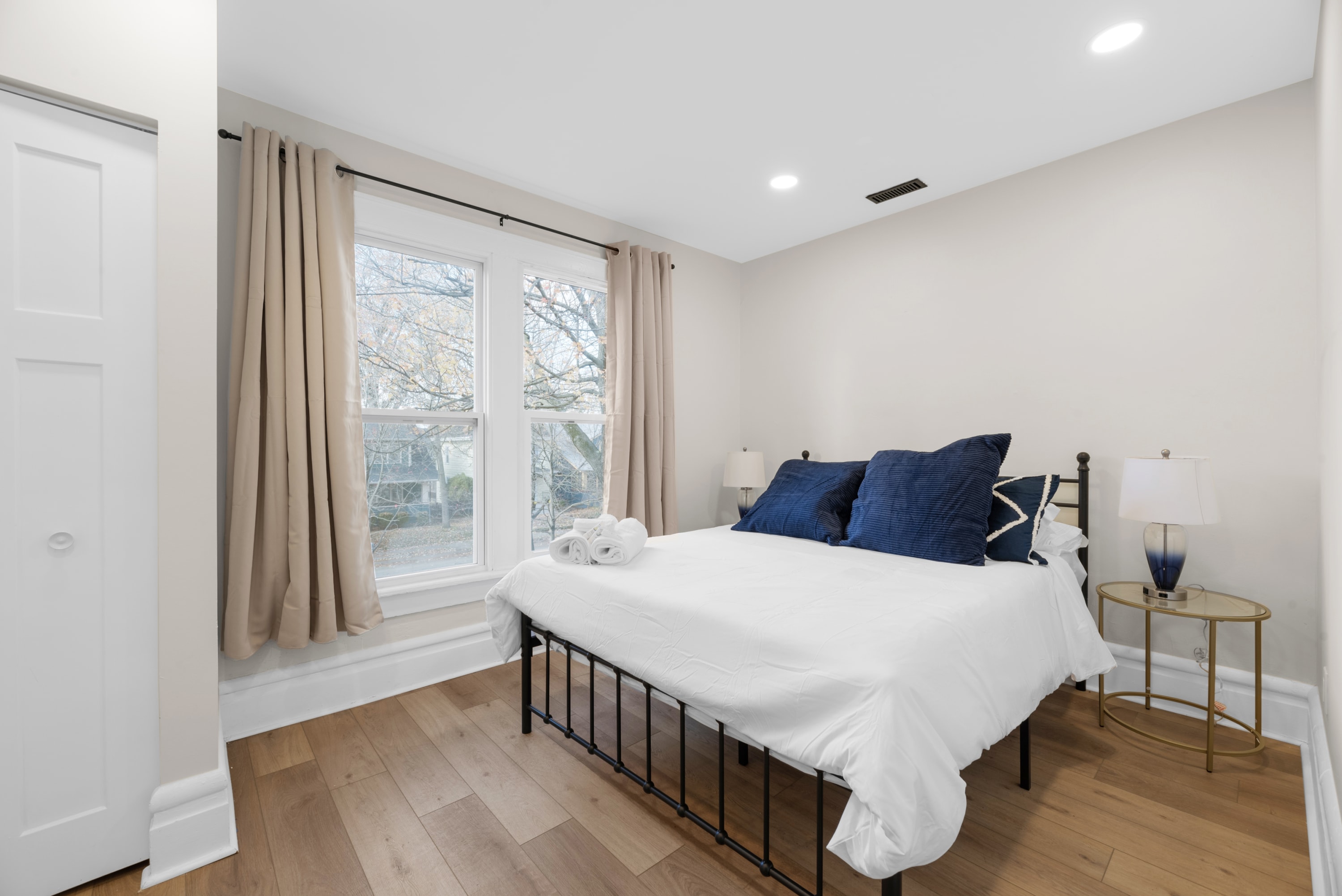 Queen Bedroom