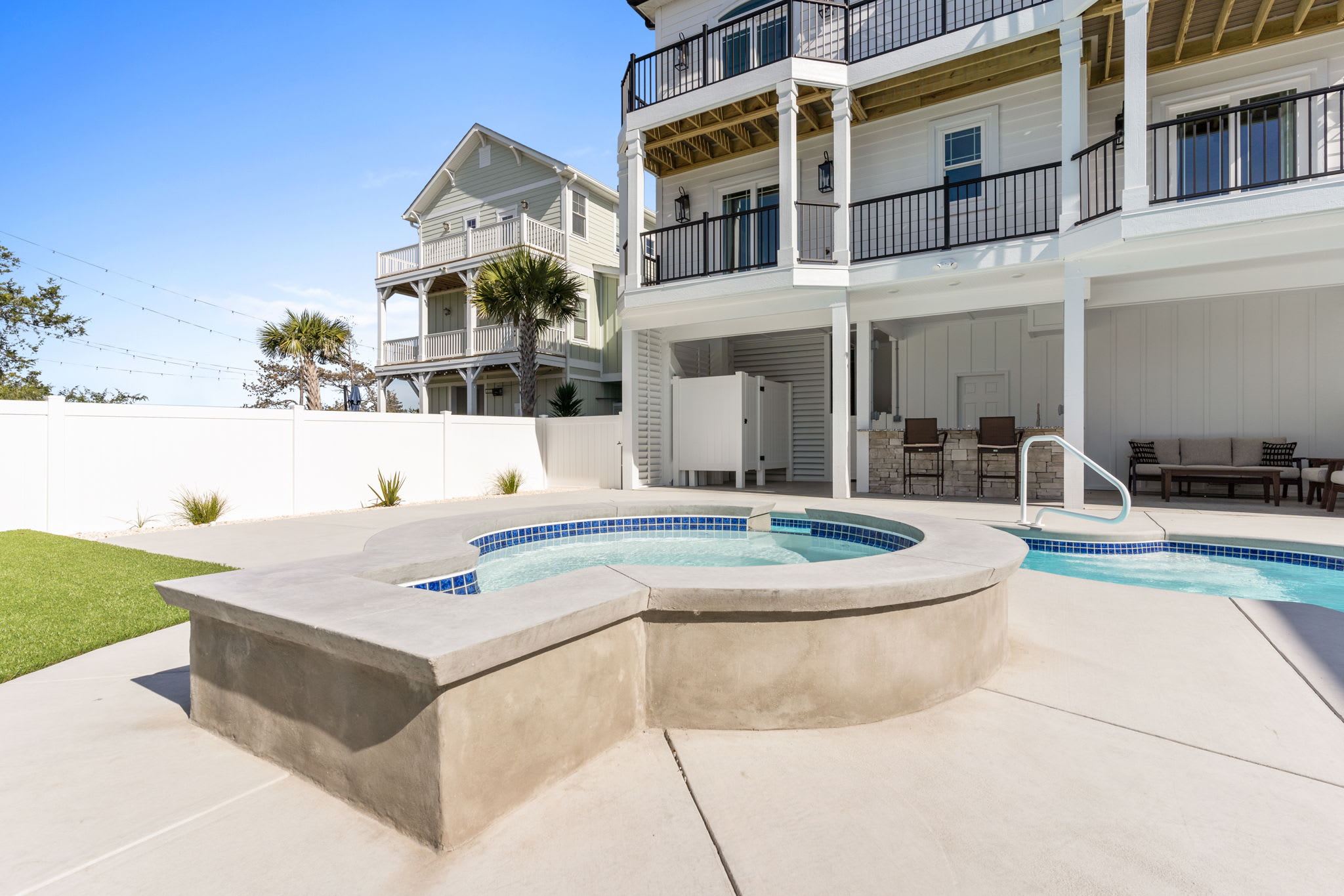 Shallotte Oasis 5 Bdrm, 5.5 Bath Home with Pool Coastaway