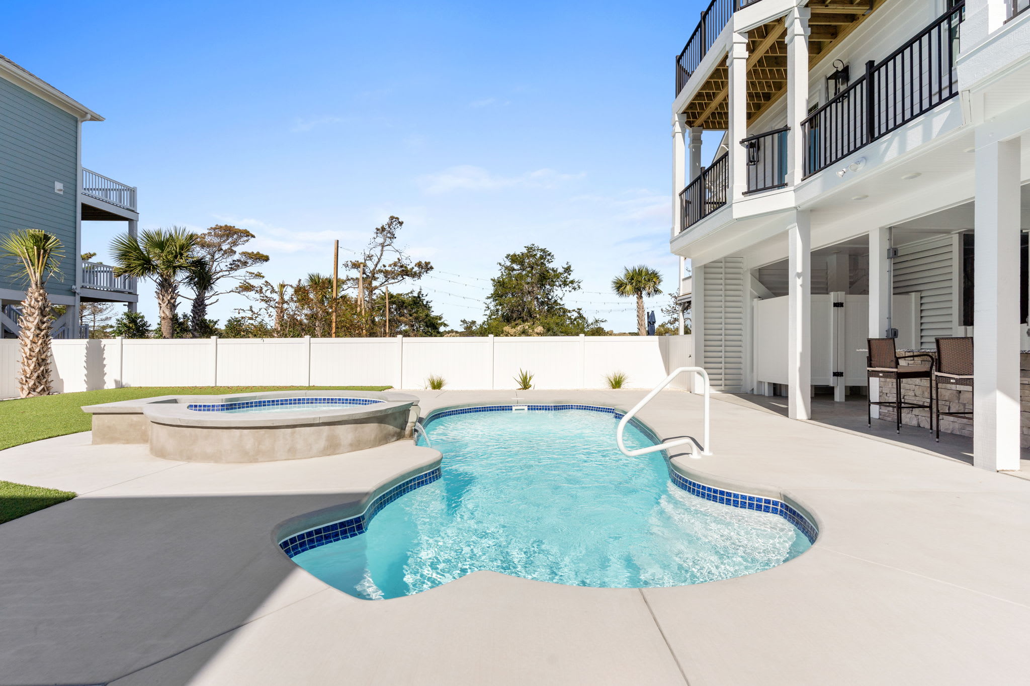 Shallotte Oasis 5 Bdrm, 5.5 Bath Home with Pool Coastaway