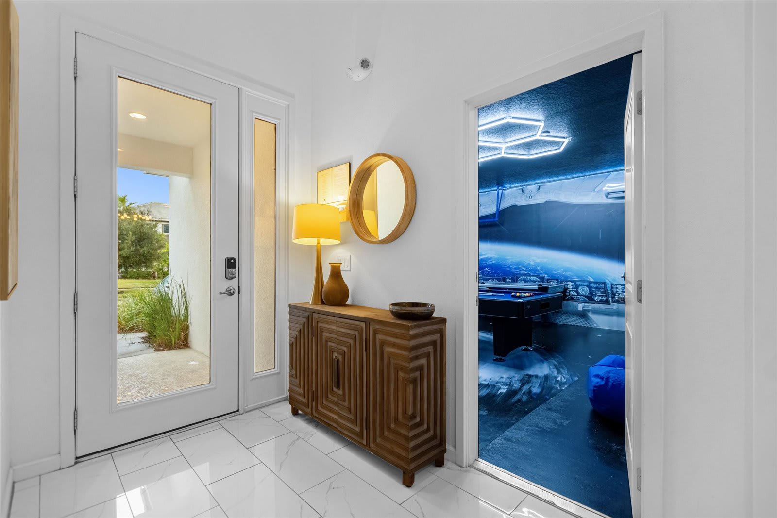 Elegant And Stylish Decor 