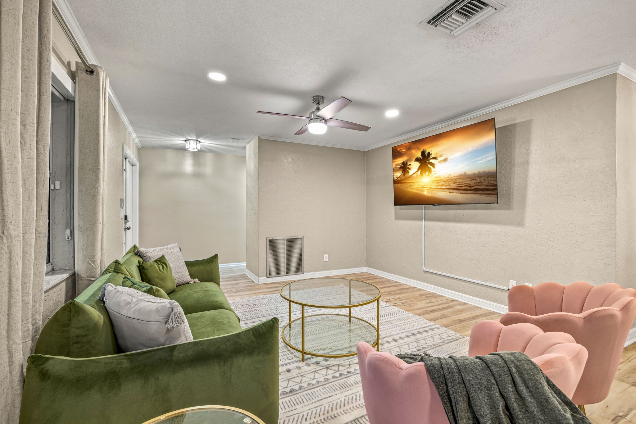 Spacious living room