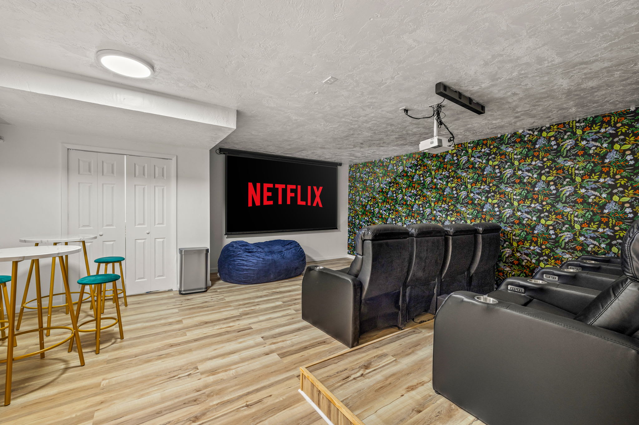 Downstairs movie theater with luxury seating!