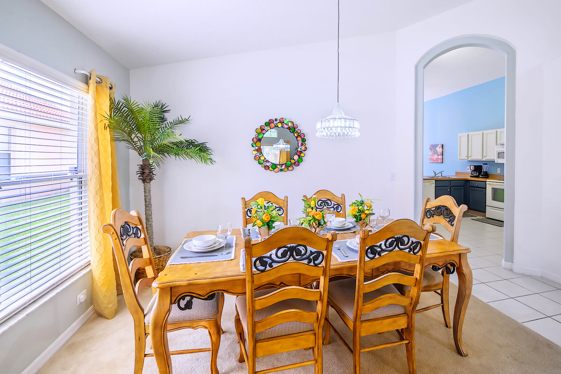 Large Capacity Family Dining Table