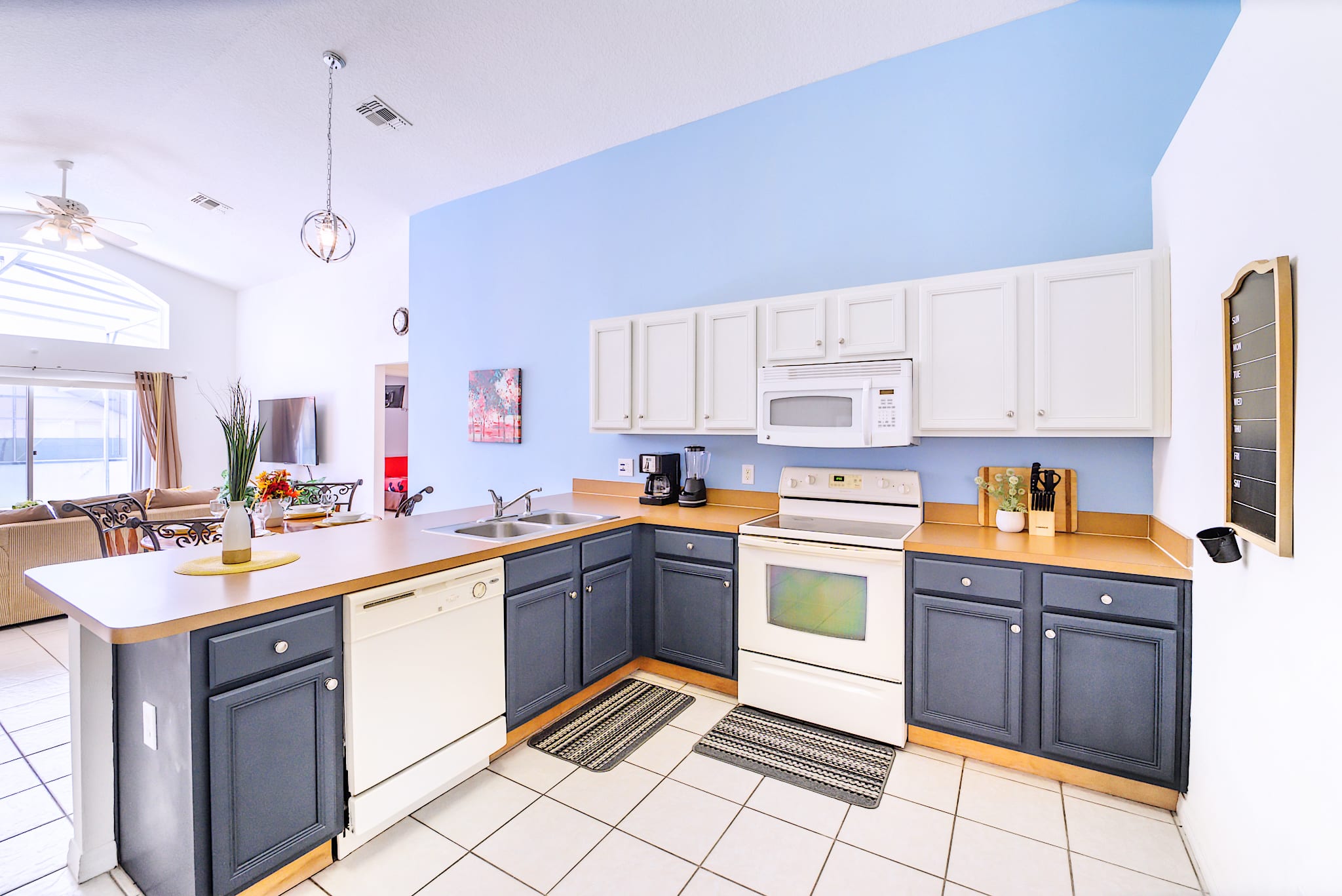 Fully Equipped Chef's Kitchen