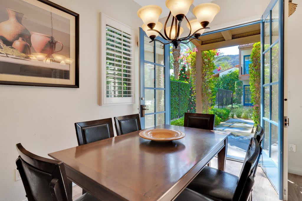 Prime Location Main Pool, Ground Floor 3BR Villa - Photo 5