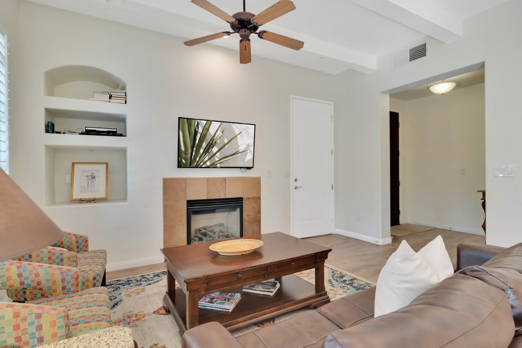 Prime Location Main Pool, Ground Floor 2BR Villa - Photo 3