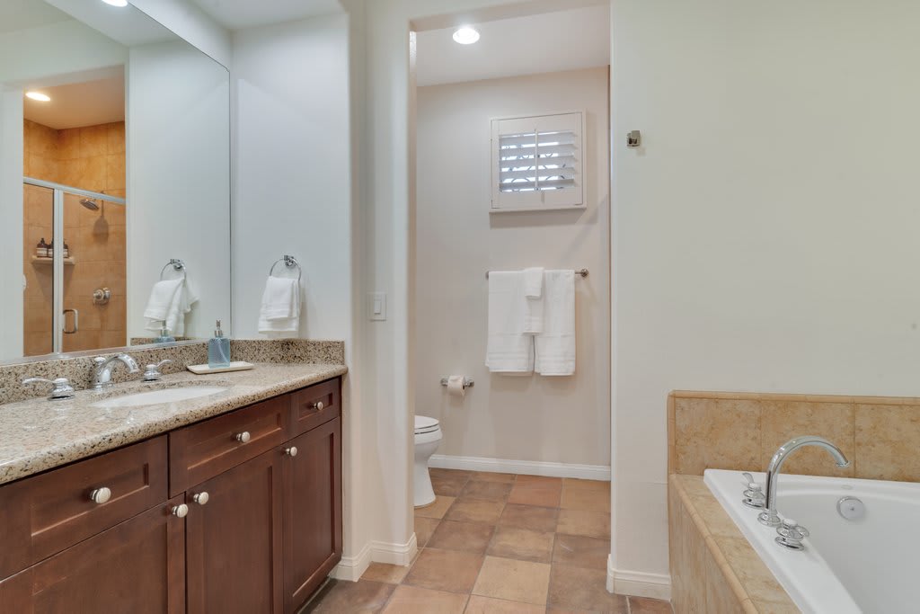 Prime Location by Main Pool, Ground Floor Studio - Photo 5