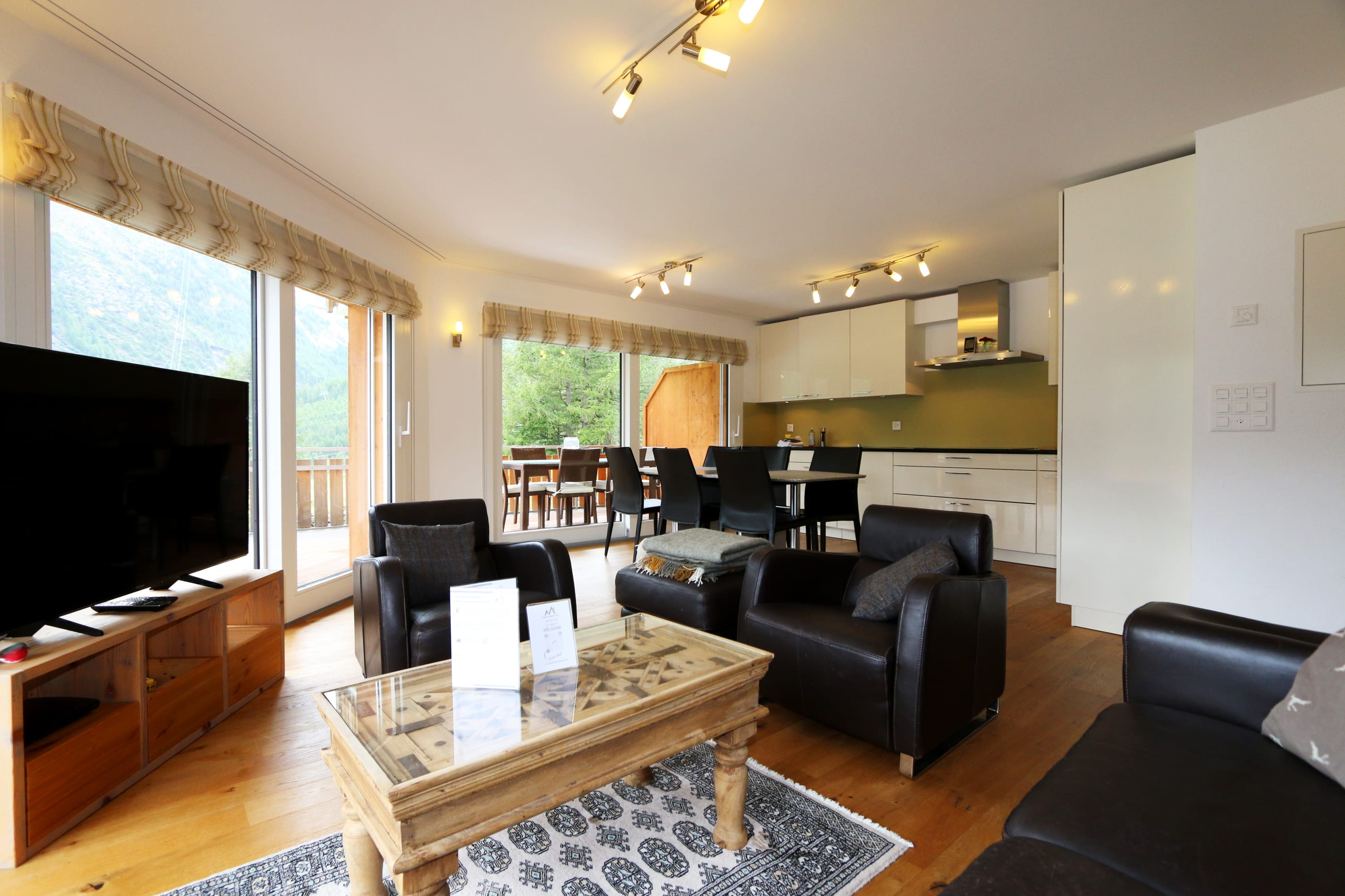 Hollywood 3: Modern and bright flat, ski in/out — Saas-Fee, Valais — vacation rental