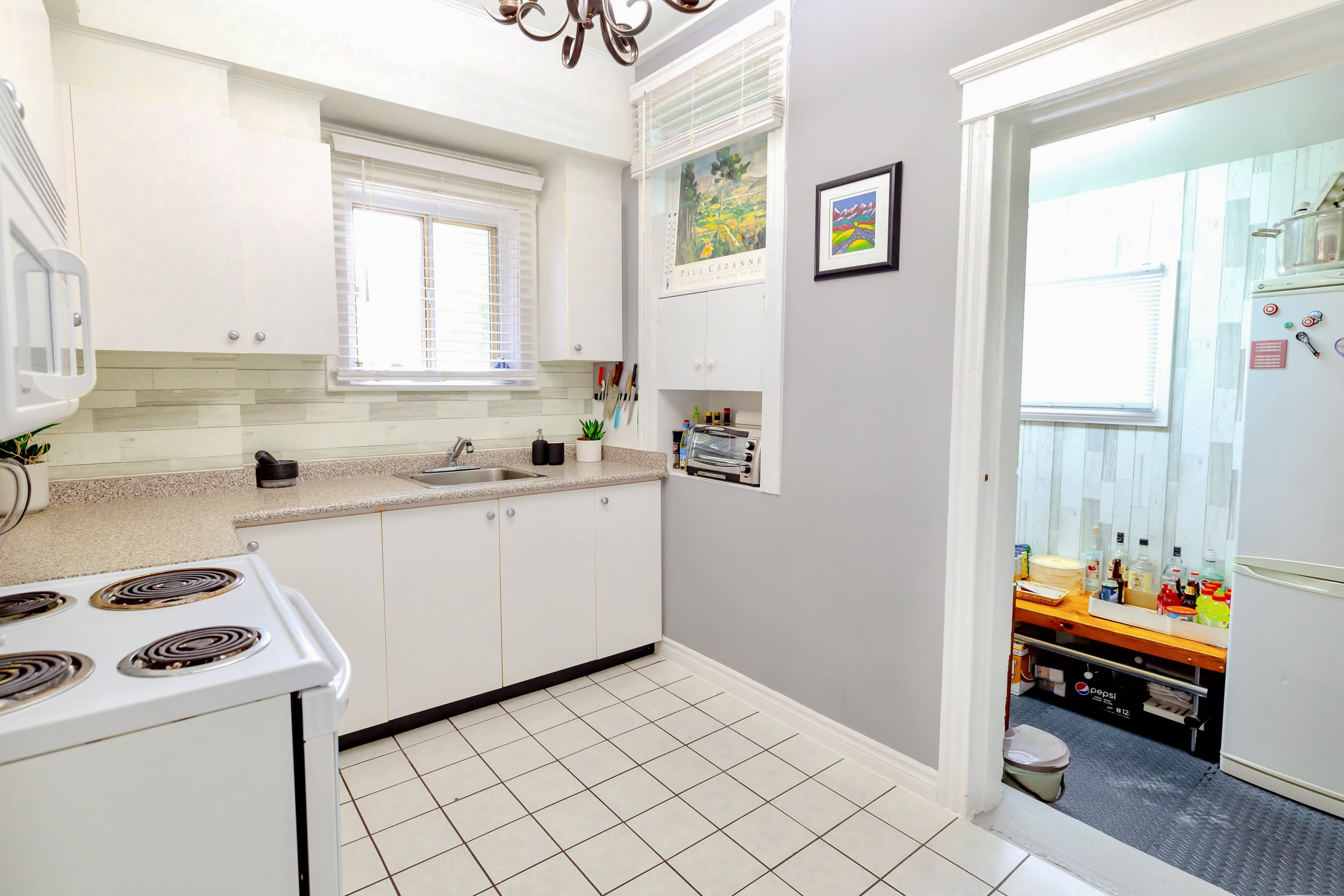 Spacious And Fully Equipped Kitchen