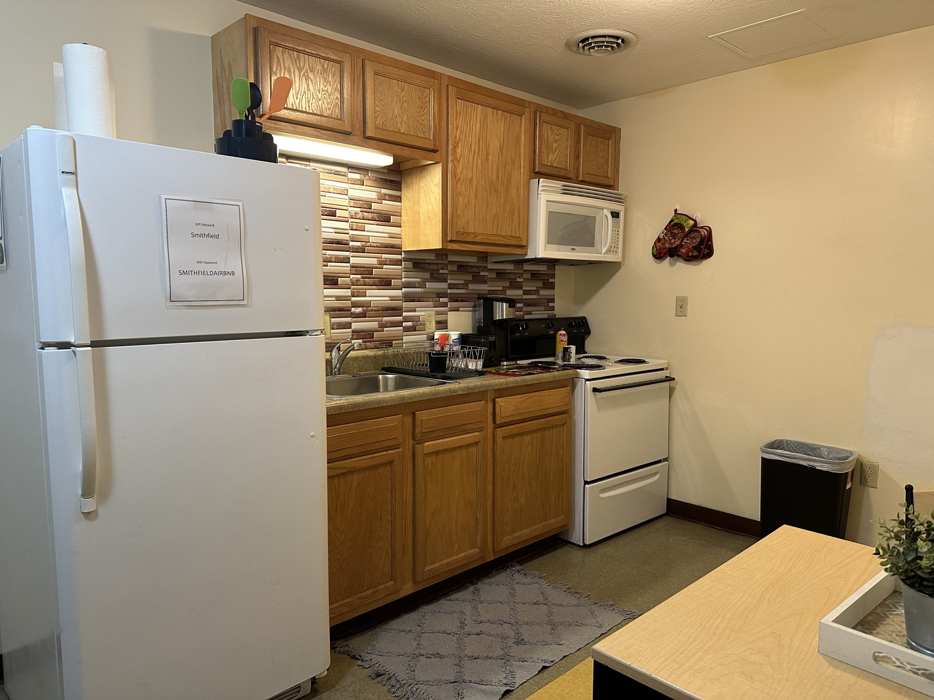 Cute Downtown APT | Quick & Safe Walk to PPG Arena 3