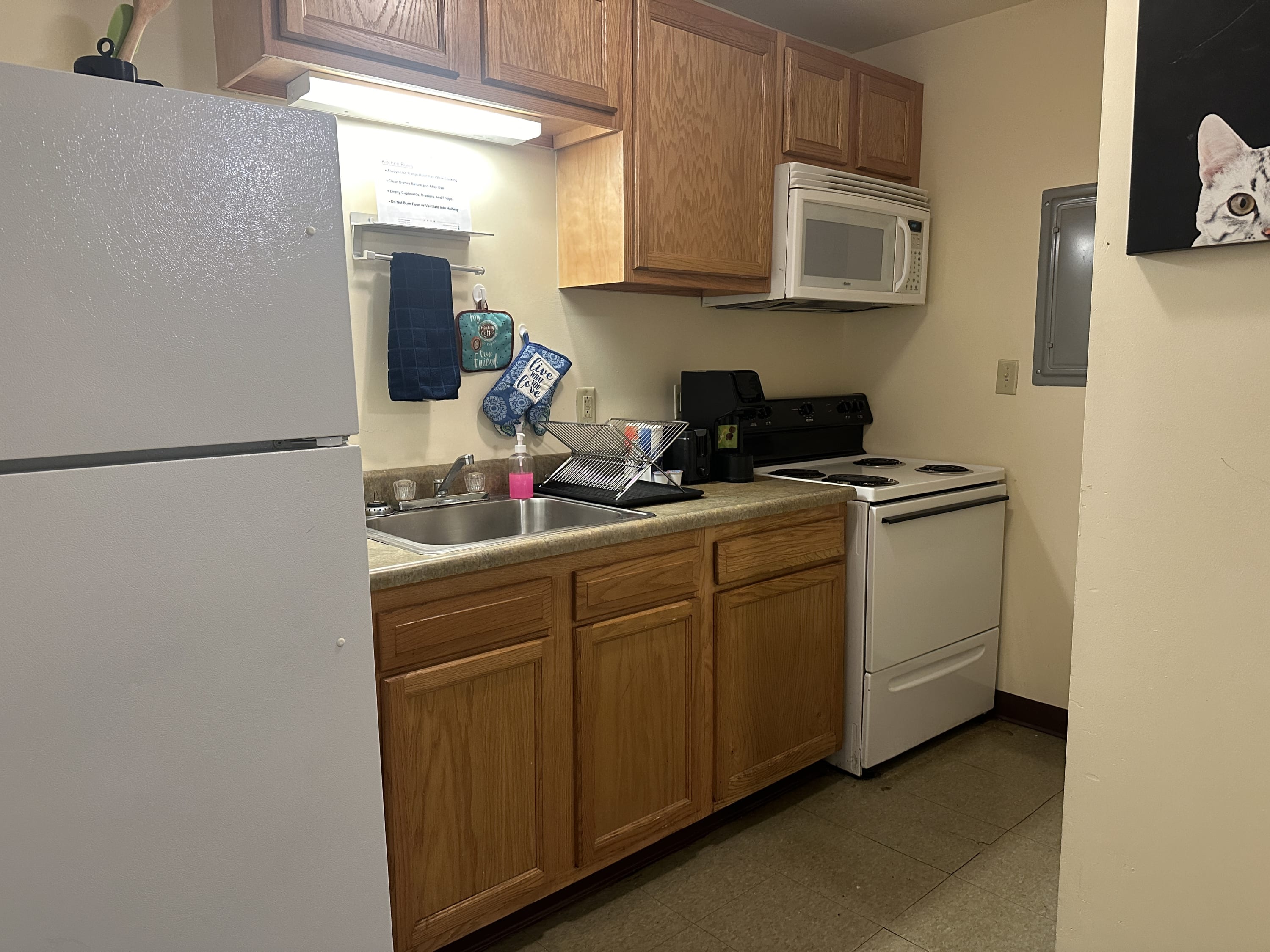 Spacious 2BR 2BA Downtown Apt | Walk Everywhere