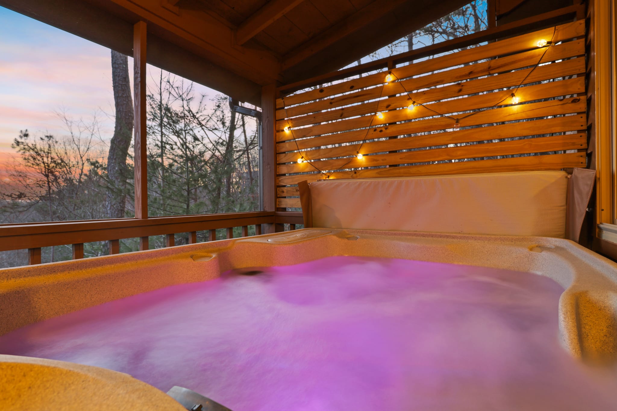Relaxing, private hot tub