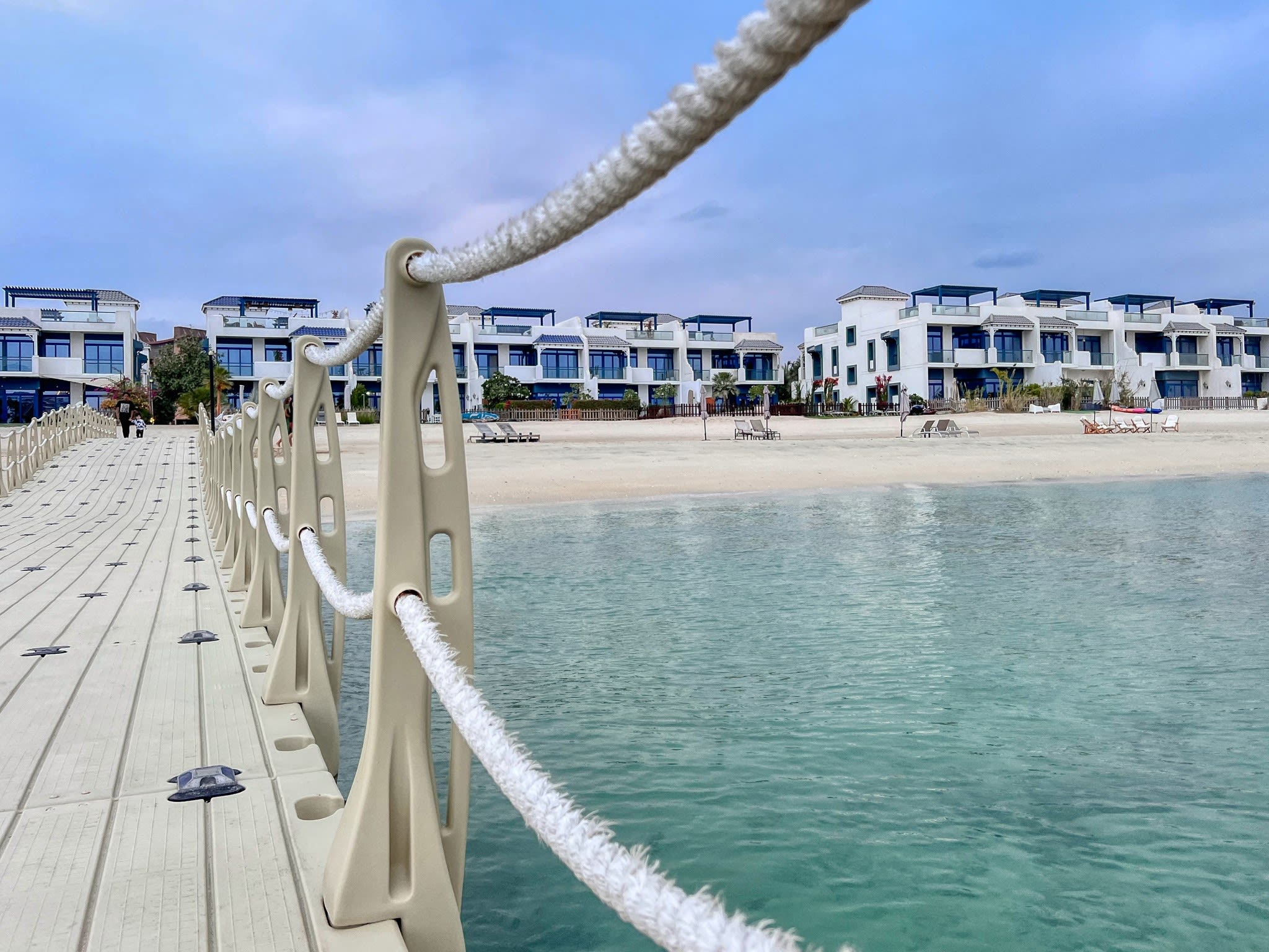 Stunning Palm Villa with Roof Garden, Pool, Beach — Dubai, Dubai — vacation rental