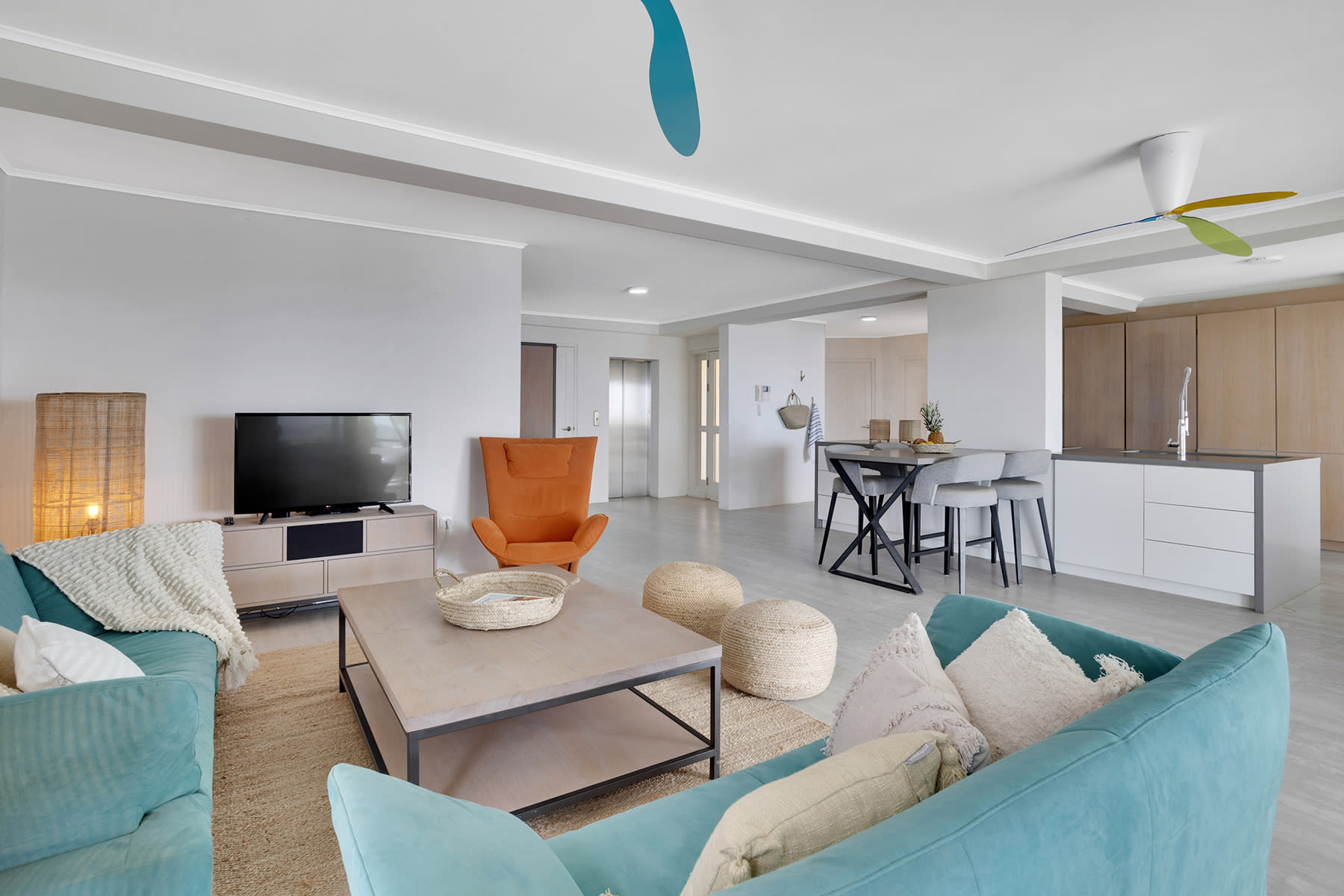 Photo inspiration: Playa Lechi Penthouse Right By The Caribbean Sea And Boulevard Photo Inspiration