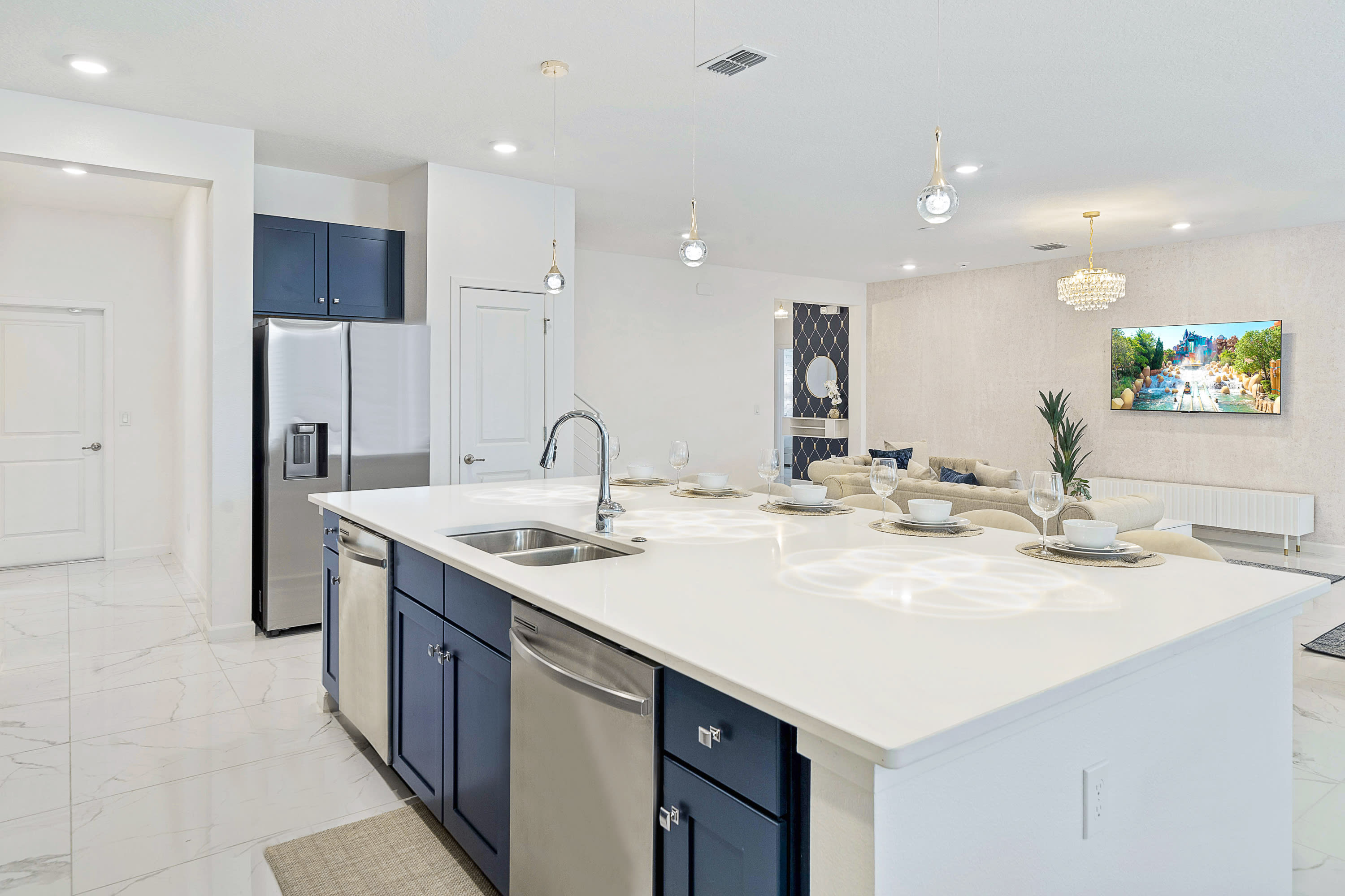 Upstay 15BR Villa w Games Room Pool Cinema | Photo 18