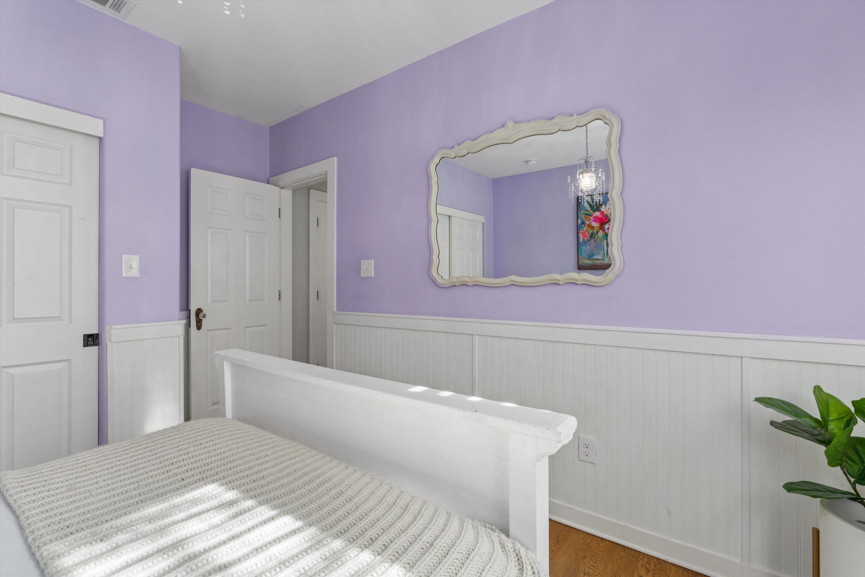 Free Parking, King Bed, Chef Kitchen | The Cottage