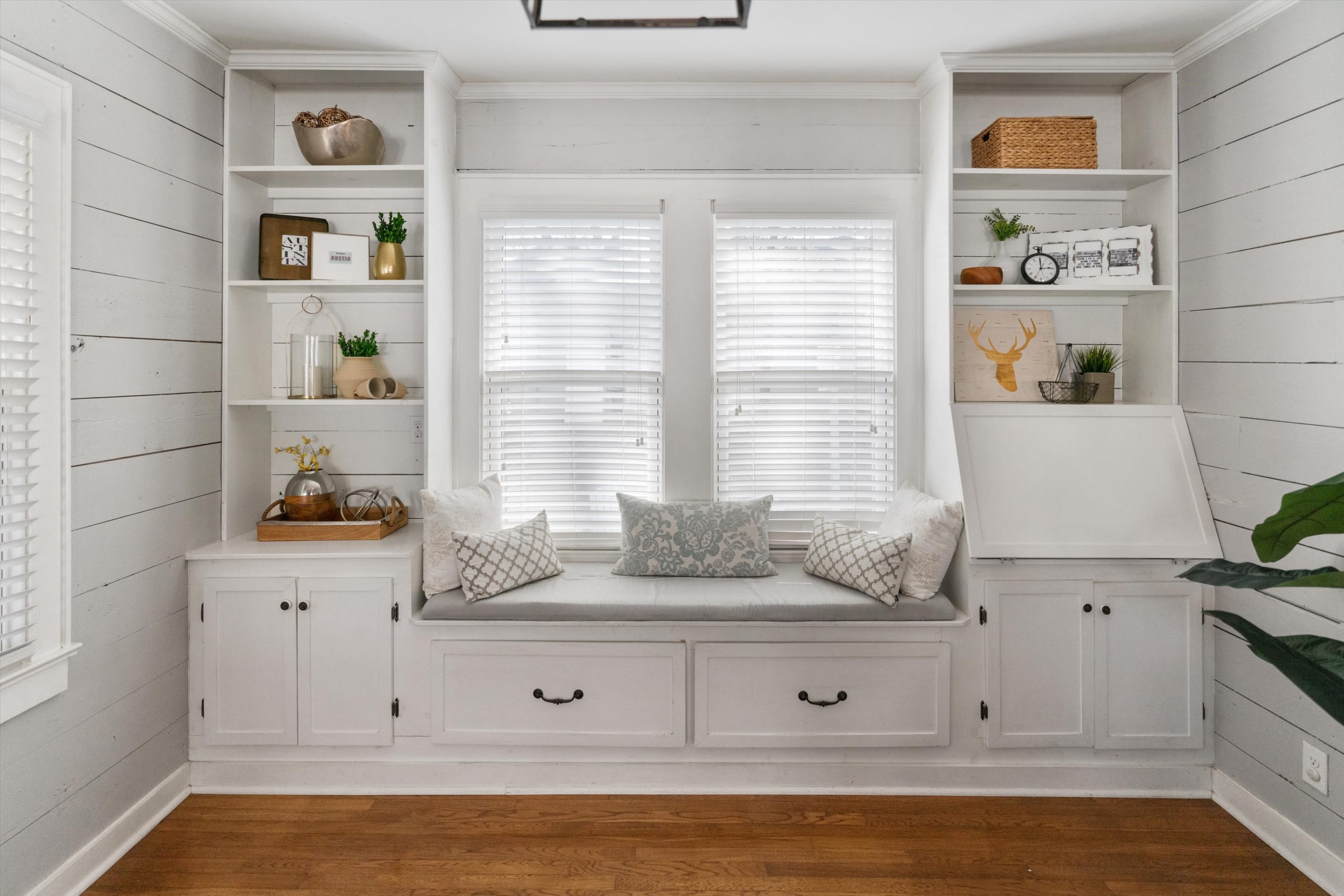 Free Parking, King Bed, Chef Kitchen | The Cottage