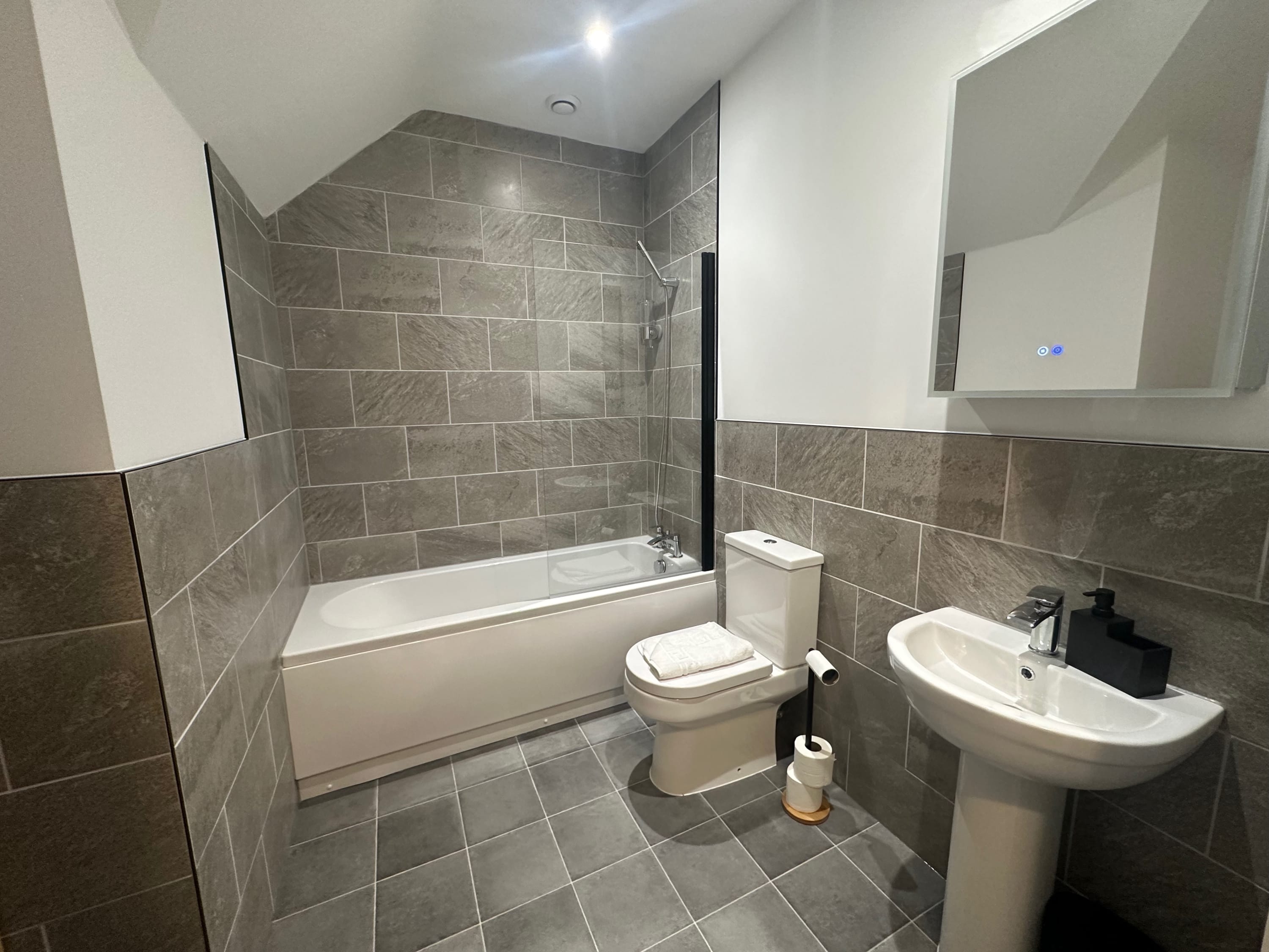 View 3 Ashbrook Margaret - Luxury 2 bedroom apartment. in Margaret Road 3 OX3 8NG 3 Ashbrook Margaret - Luxury 2 bedroom apartment. in Margaret Road 3 OX3 8NG - Property image 14 - VivreStays