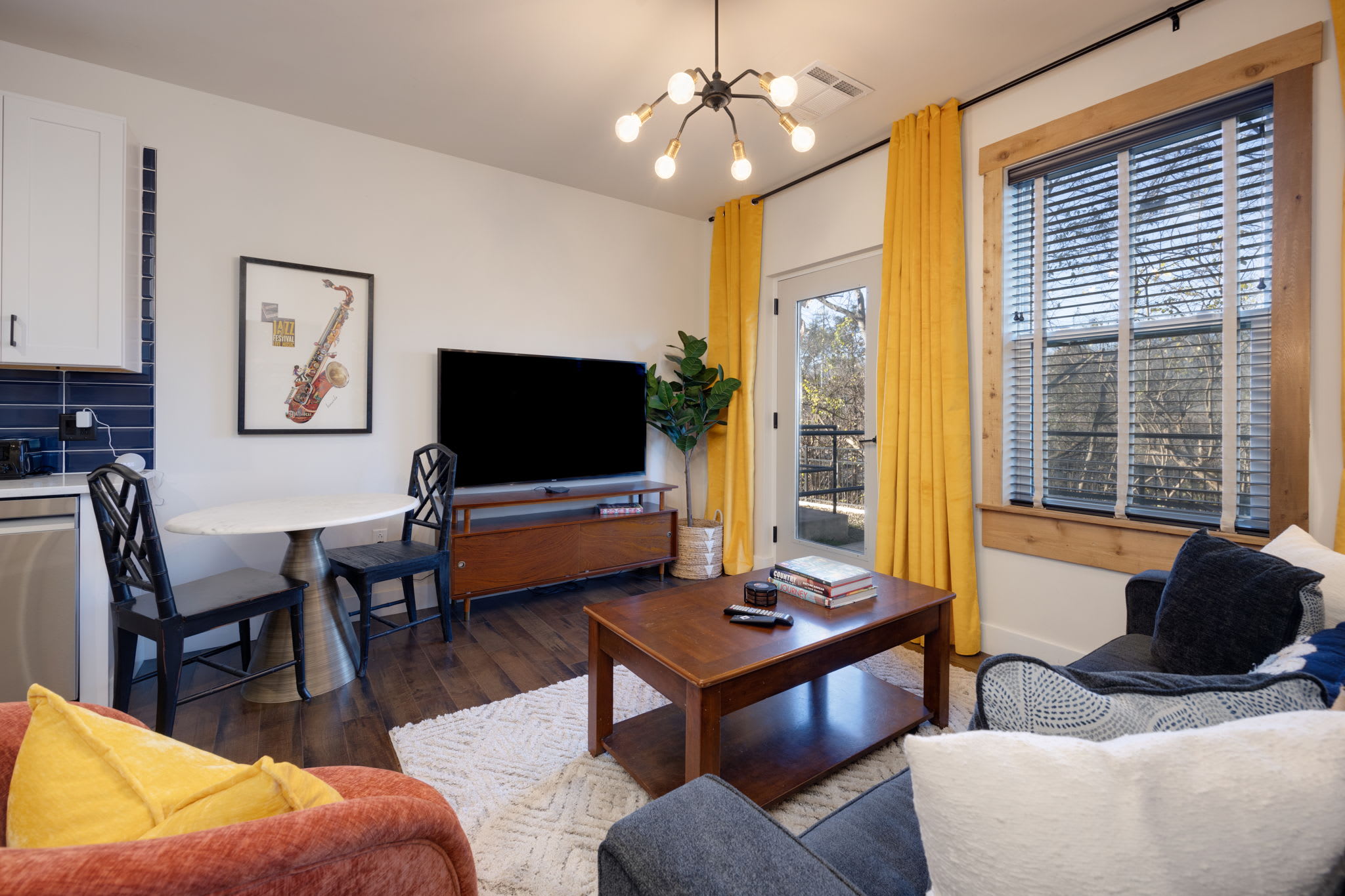 Pool+Parking | Music Row Condo | Walk to Broadway