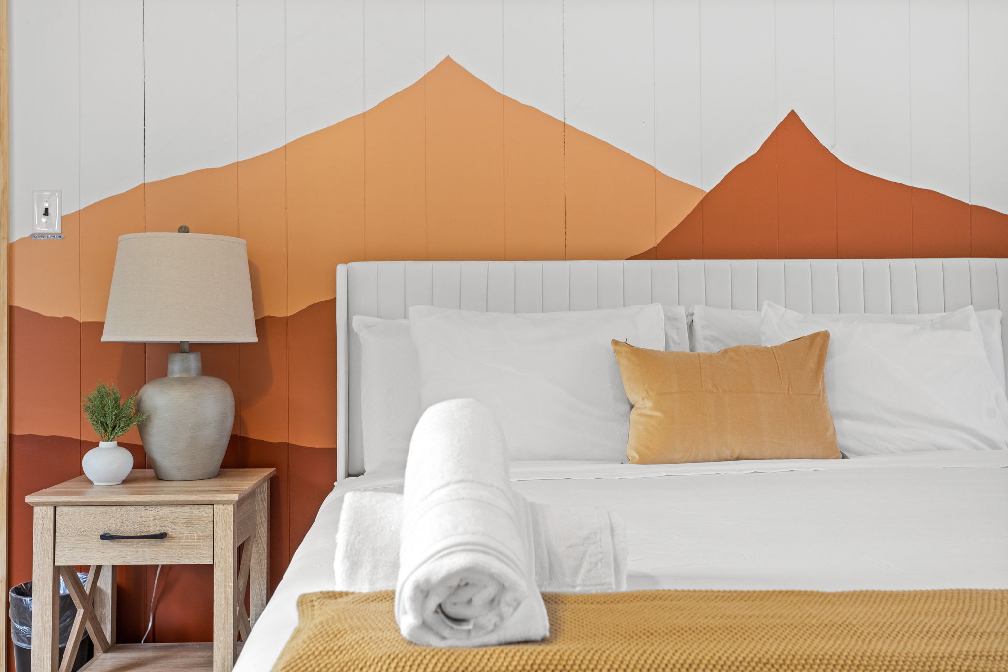 With an open layout and thoughtfully placed decor, this bedroom is both stylish and functional. The perfect blend of rustic charm and modern comforts. (1 King Size Bed)