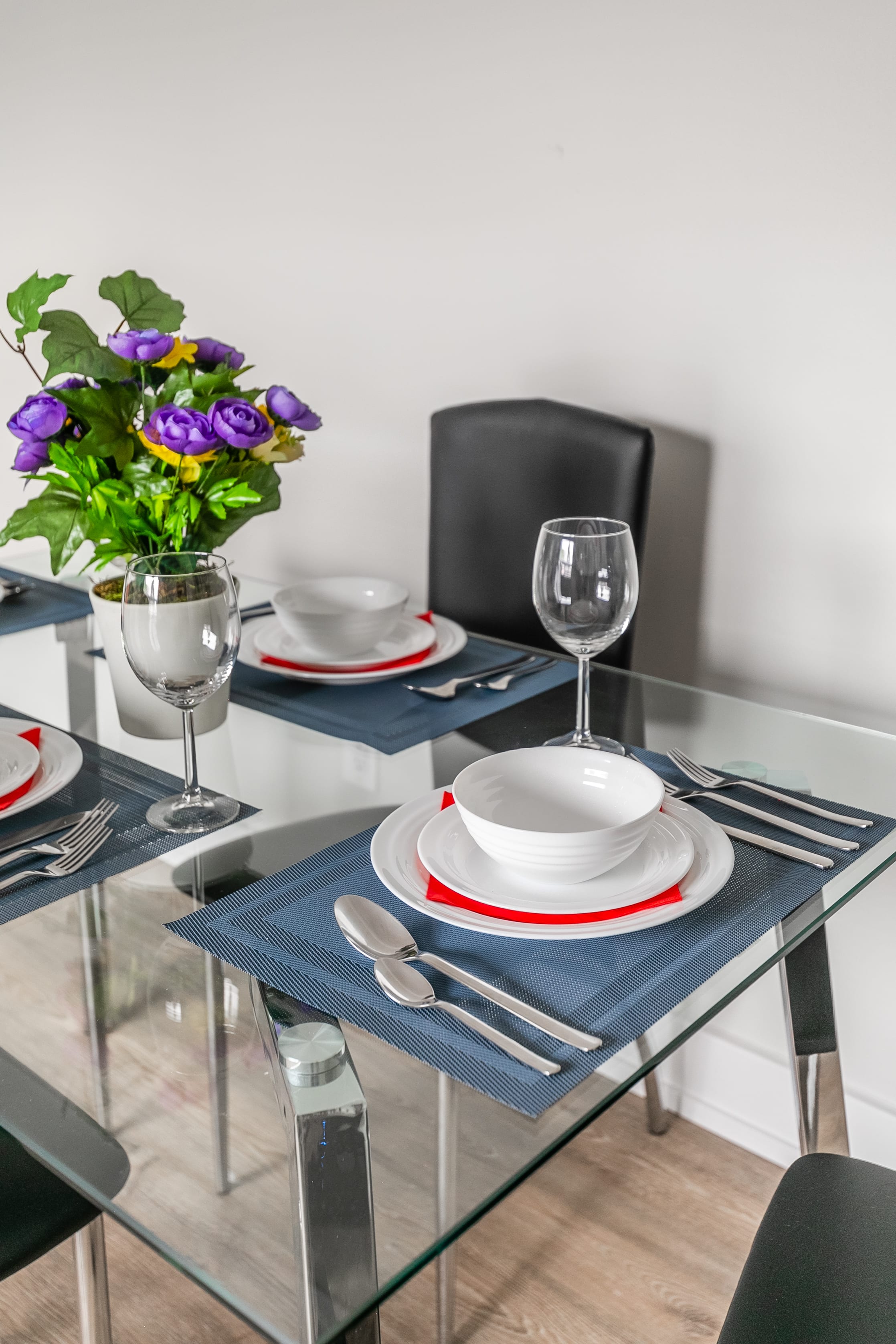 Modern Apartment in Corktown Hamilton Sleeps 4 | Photo 10