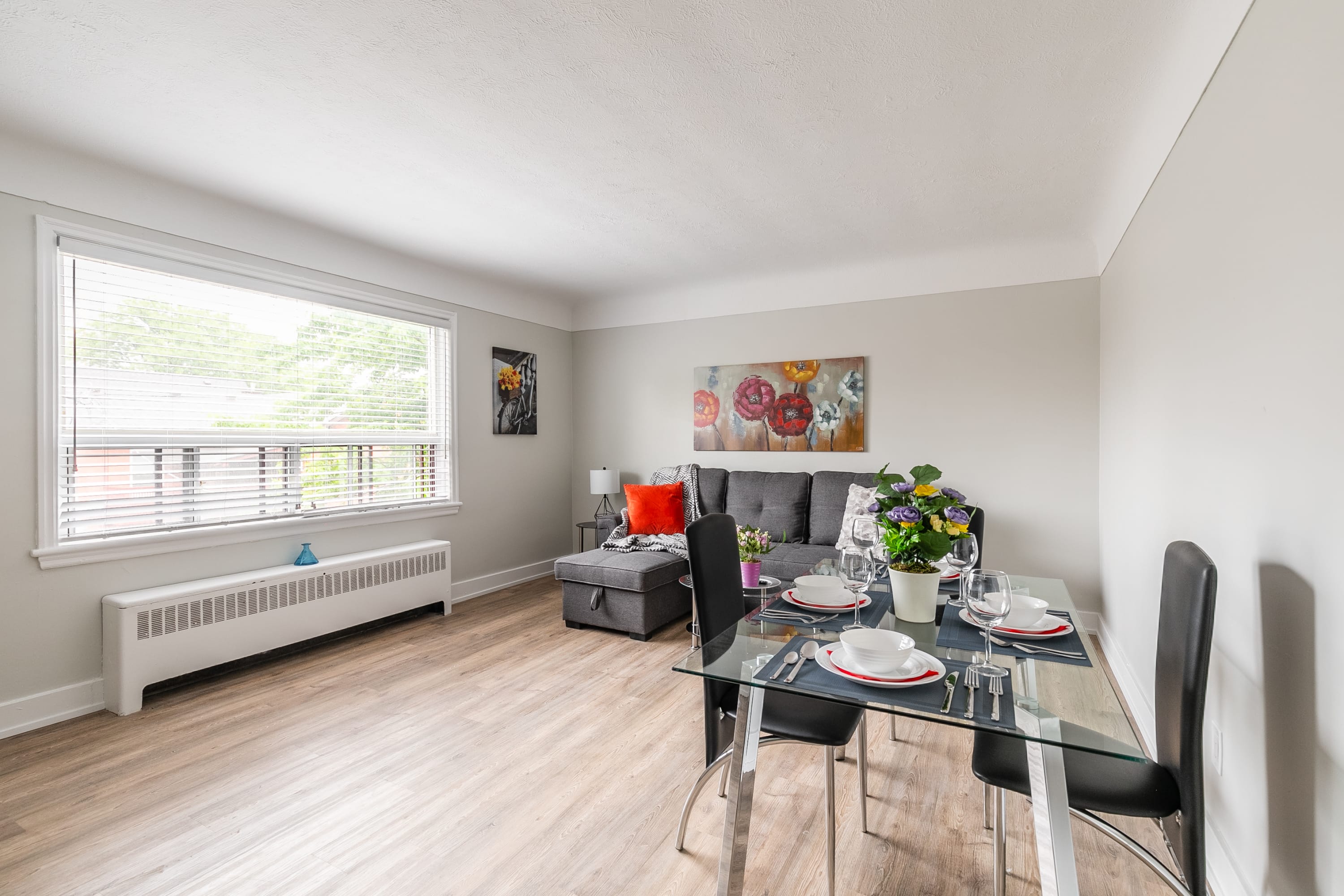 Modern Apartment in Corktown Hamilton Sleeps 4 | Photo 8