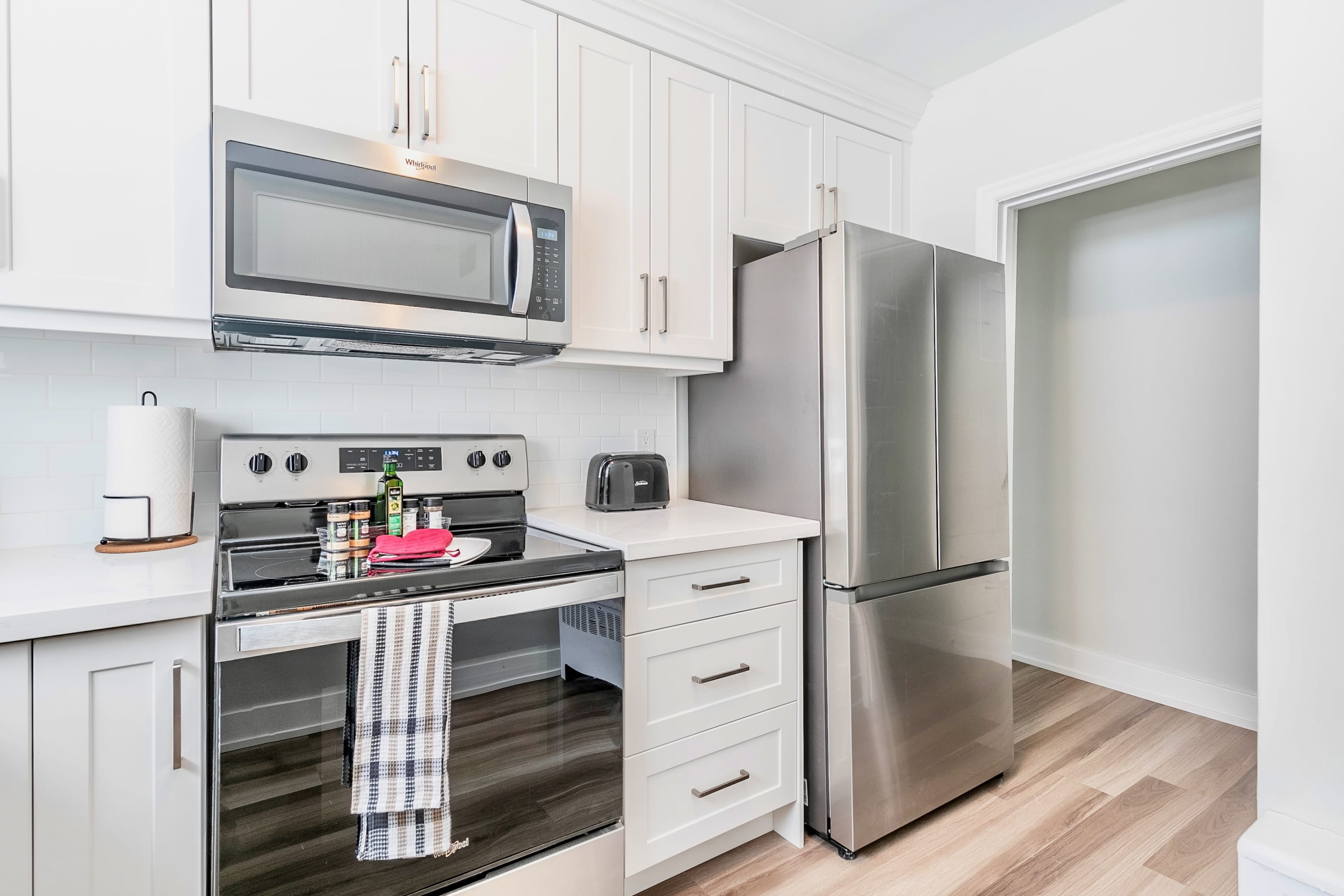 Modern Apartment in Corktown Hamilton Sleeps 4 | Photo 10