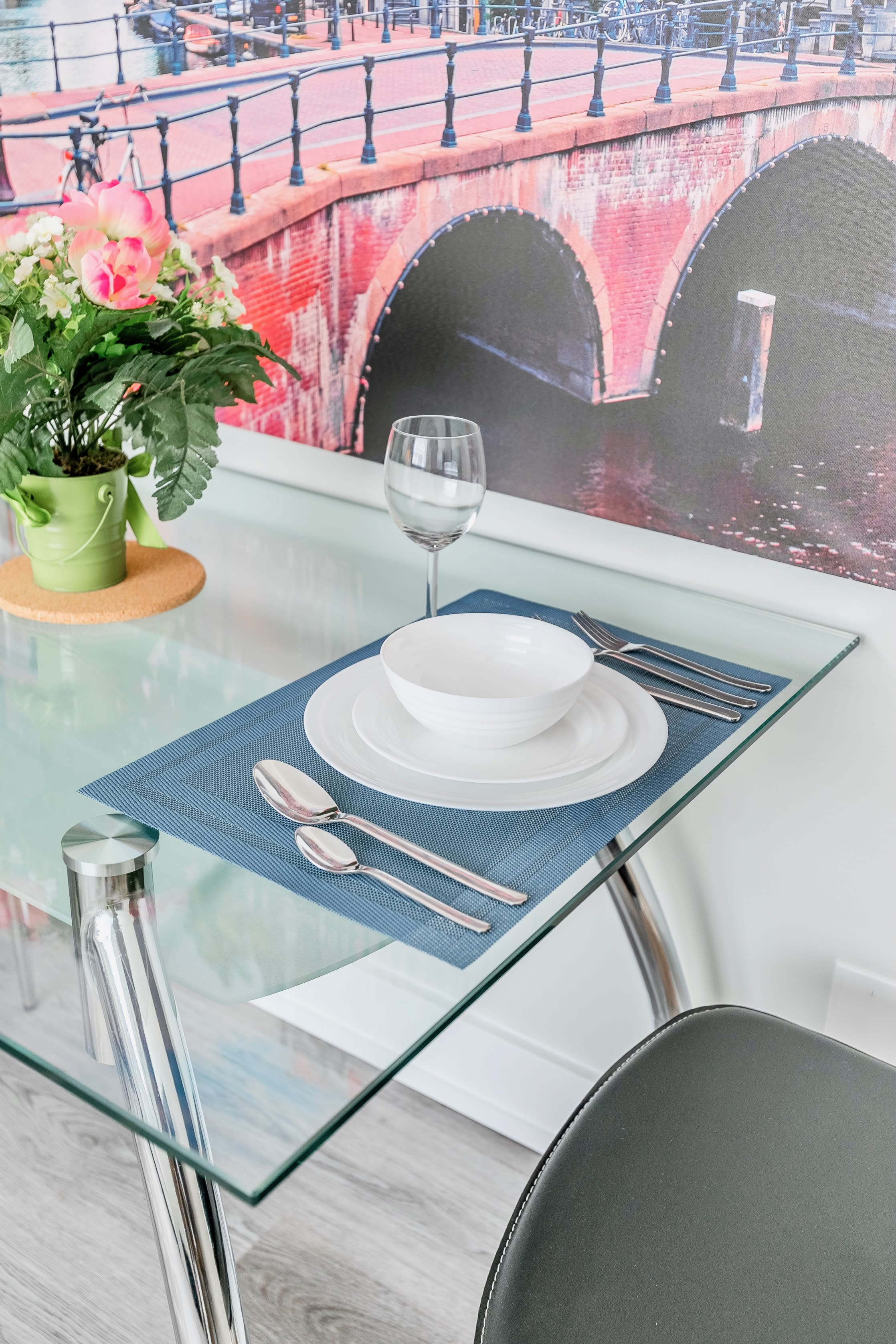 Modern Apartment in Corktown Hamilton Sleeps 4 | Photo 9