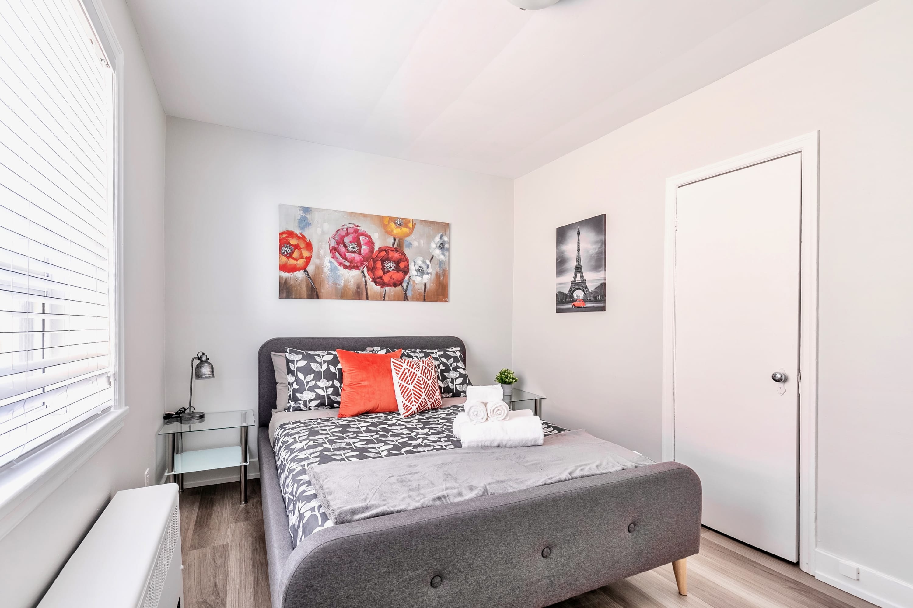 Modern Apartment in Corktown Hamilton Sleeps 4 | Photo 17