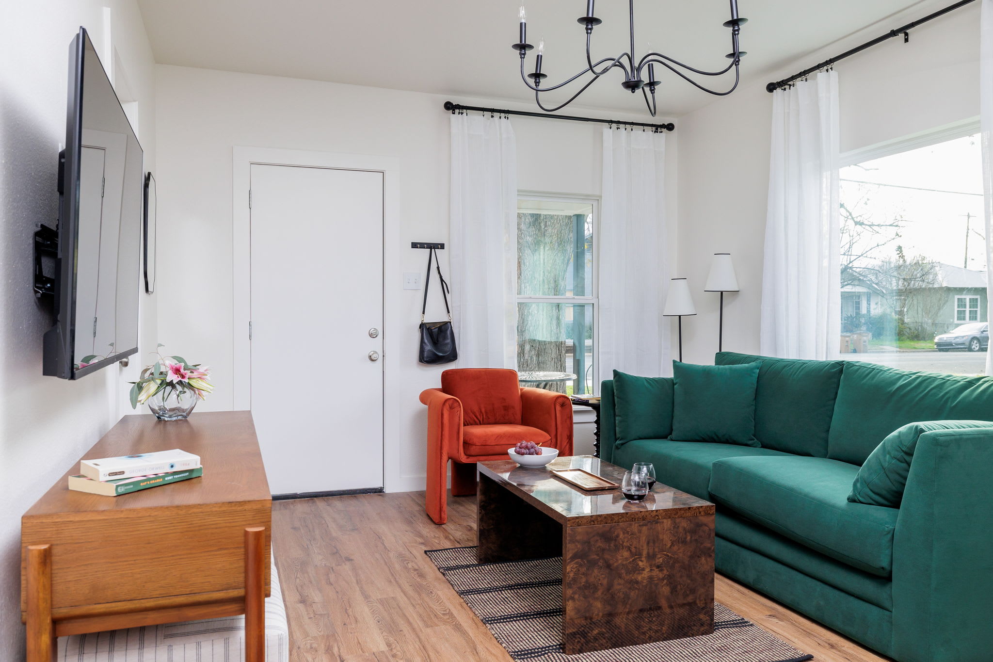 3br Bungalow, Walk Downtown | Eastsider - Portoro