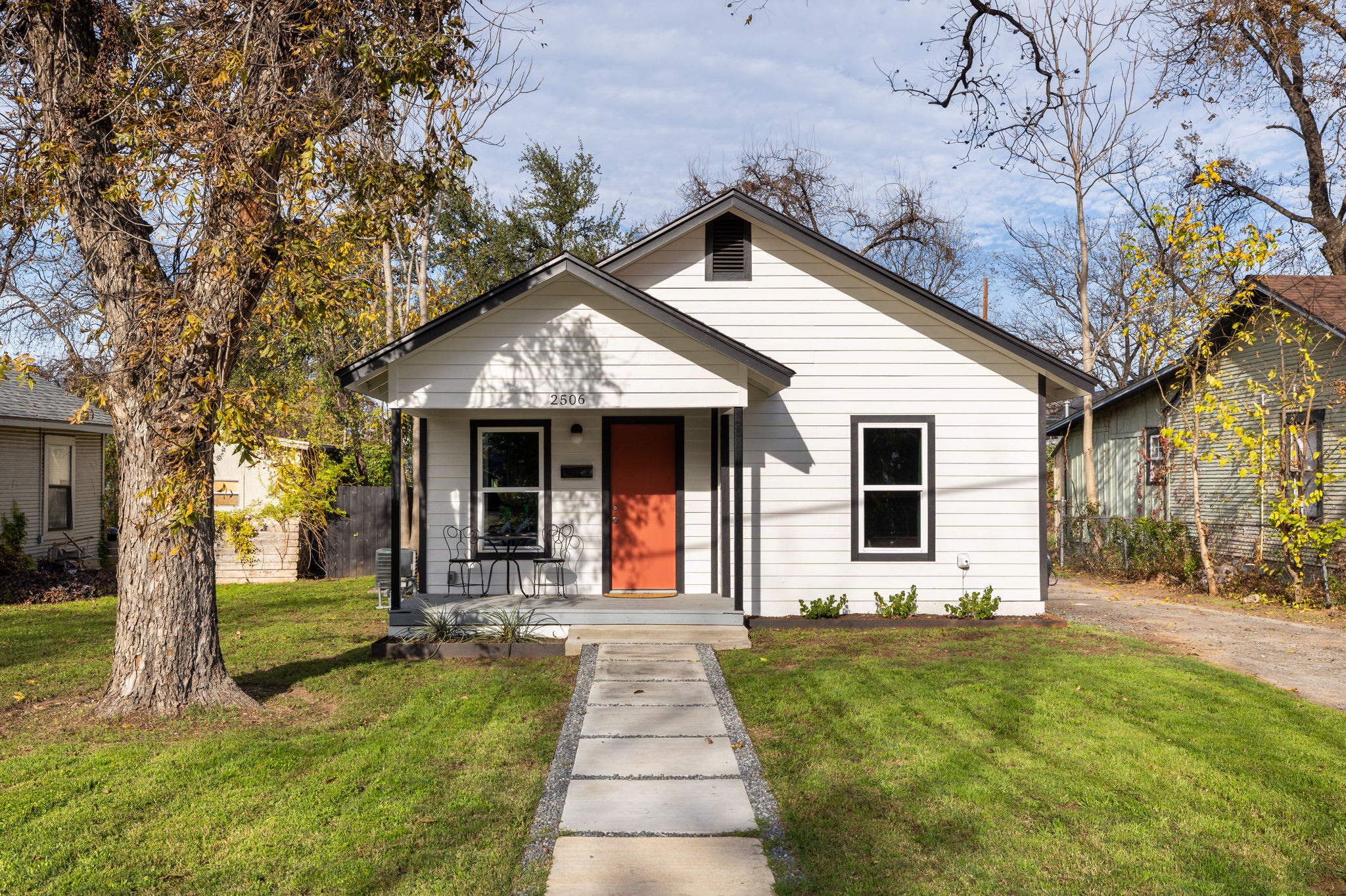 3br Bungalow, Walk Downtown | Eastsider - Portoro
