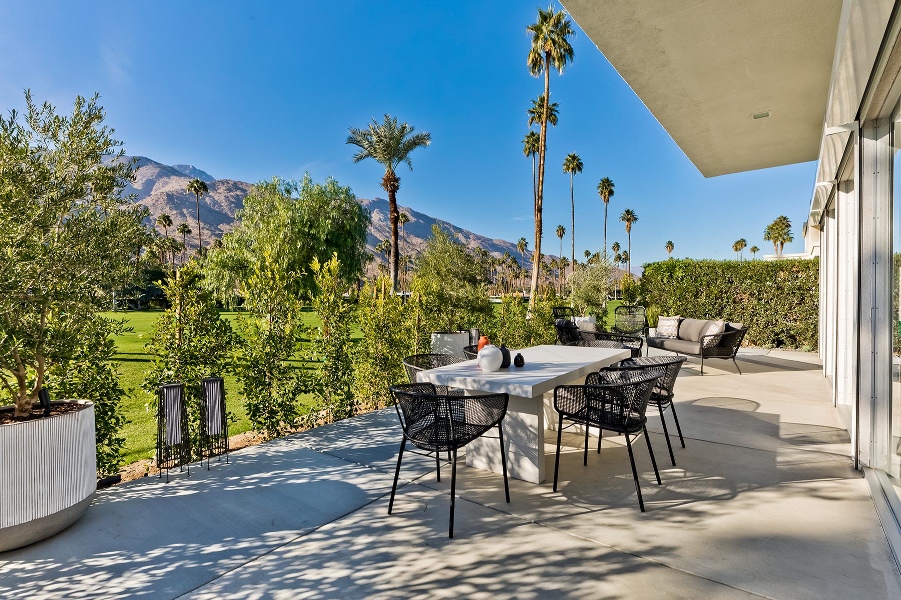 Indian Canyons Oasis w/ Pool, Spa & Golf/Mtn Views