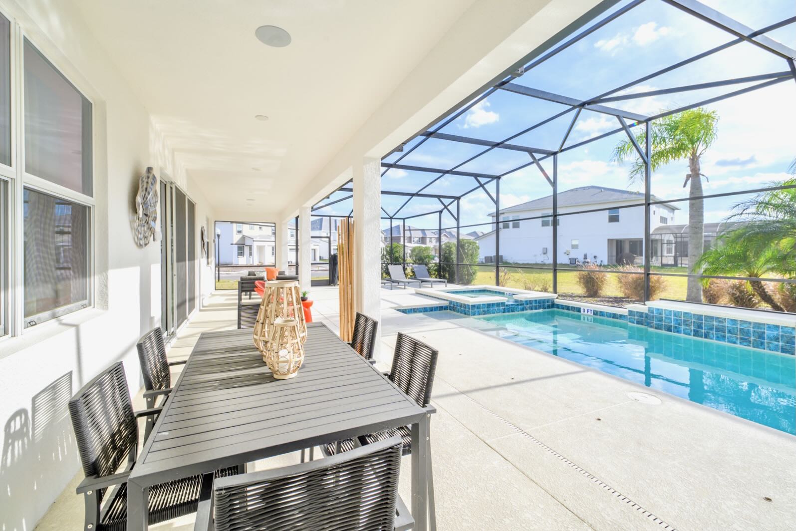 Poolside Dining Option