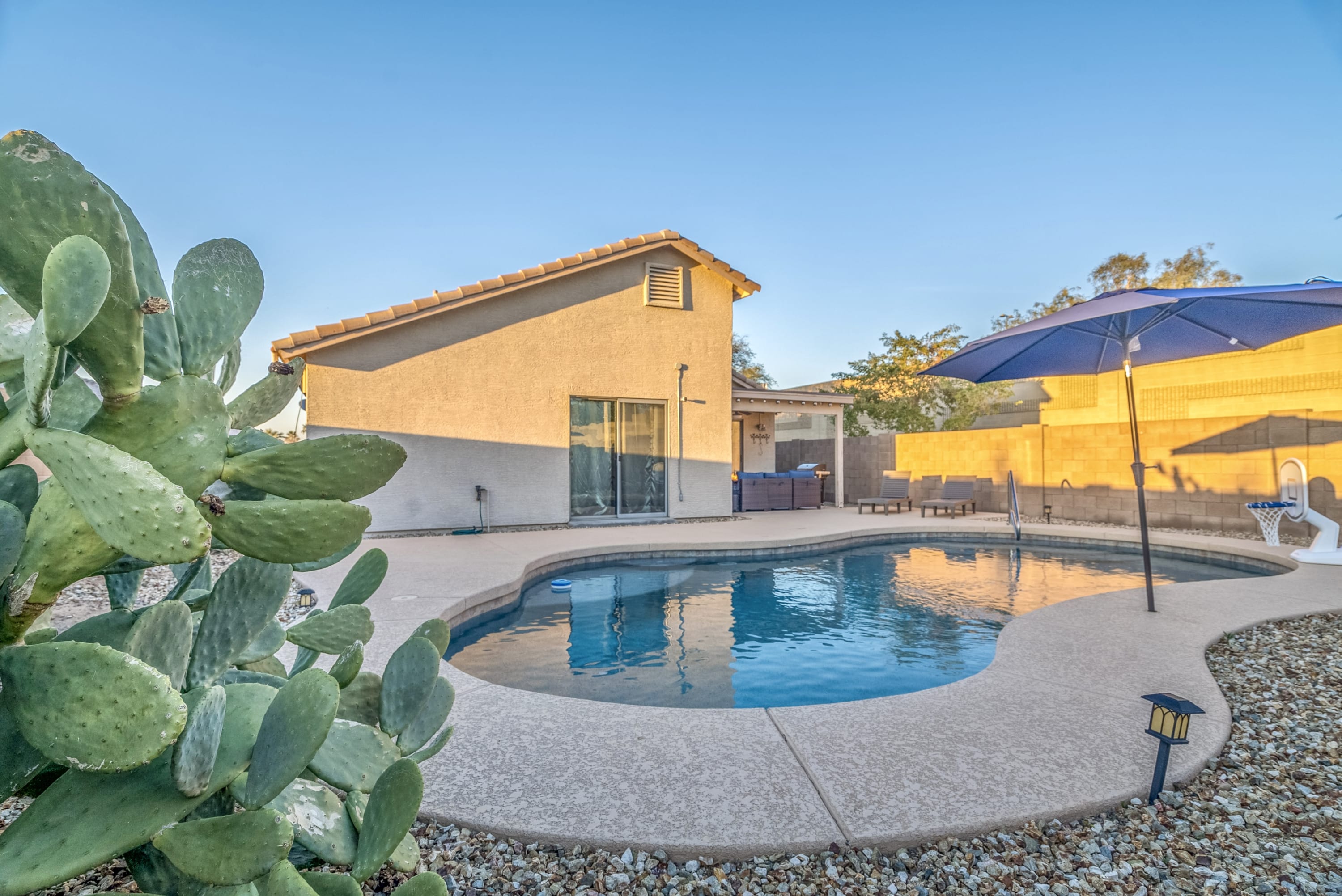 Pool! Workout Room, Treadmill, Grill, Pet Friendly!