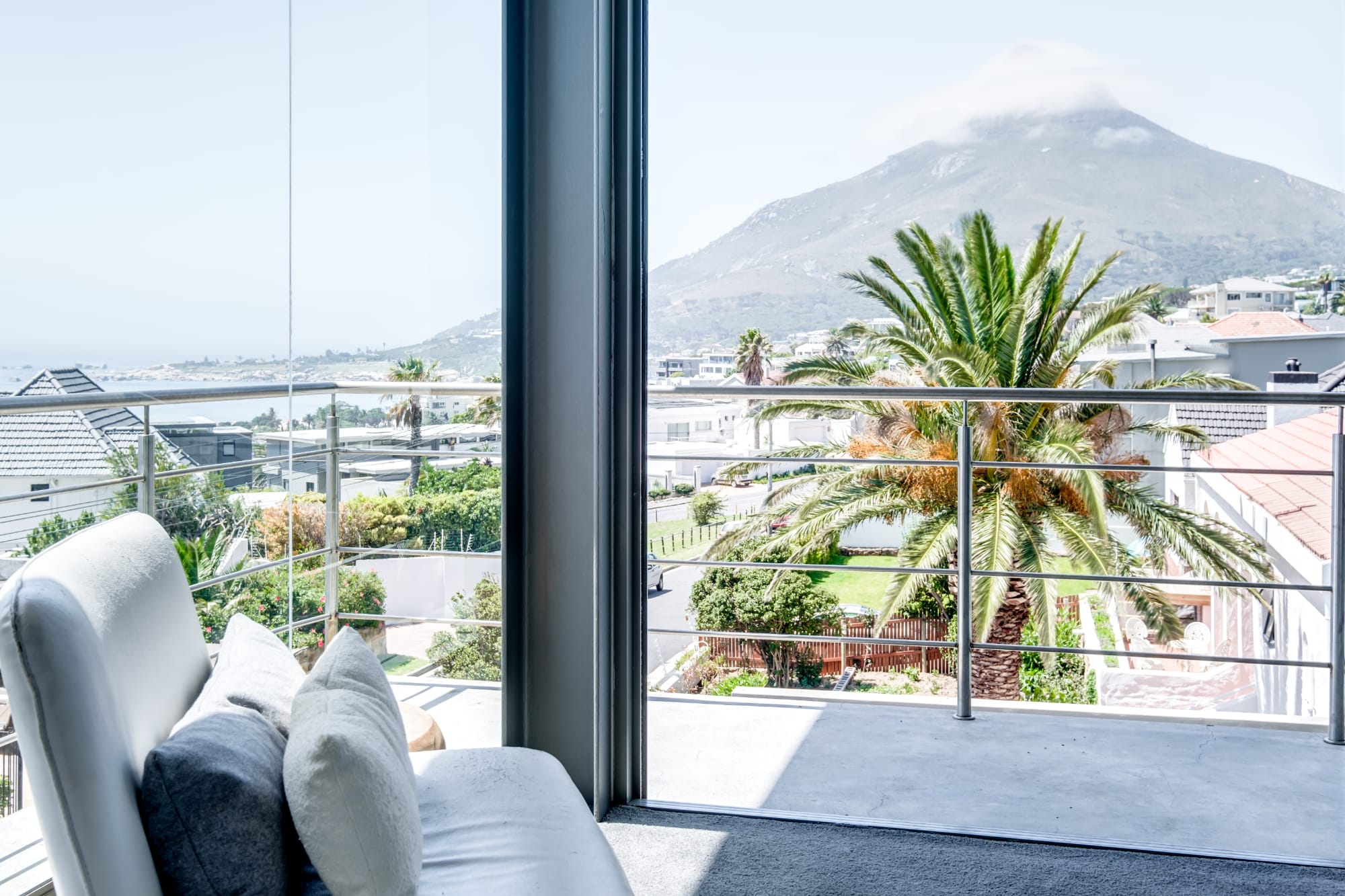 Exquisite Modern Camps Bay Villa Hove Villa 7