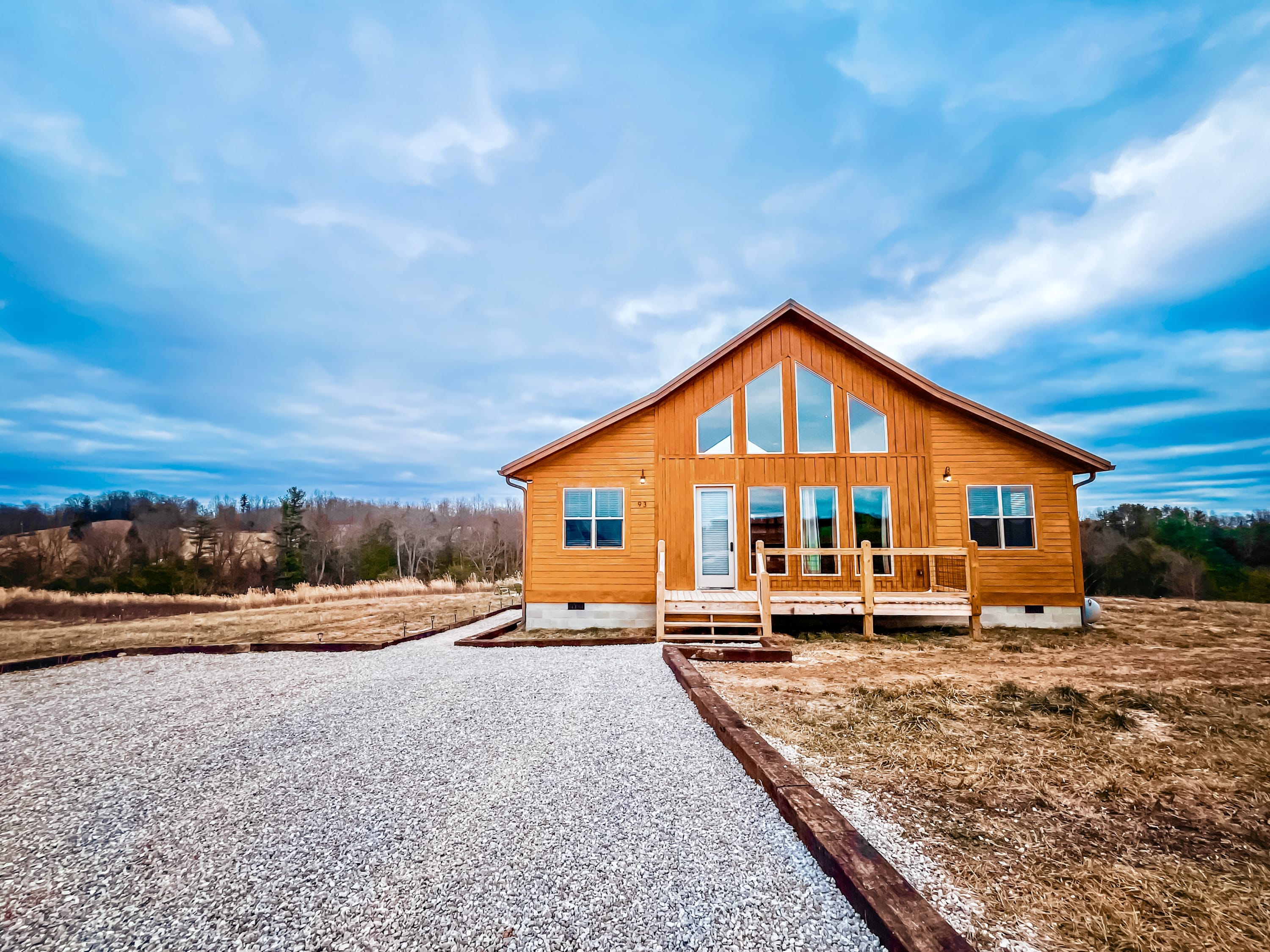 Cat's Cradle | RRG | Sunset views | Hot Tub | Wifi - Pet friendly cabin centrally located 9 min from Natural Bridge State Park. — Rogers, KY — vacation rental