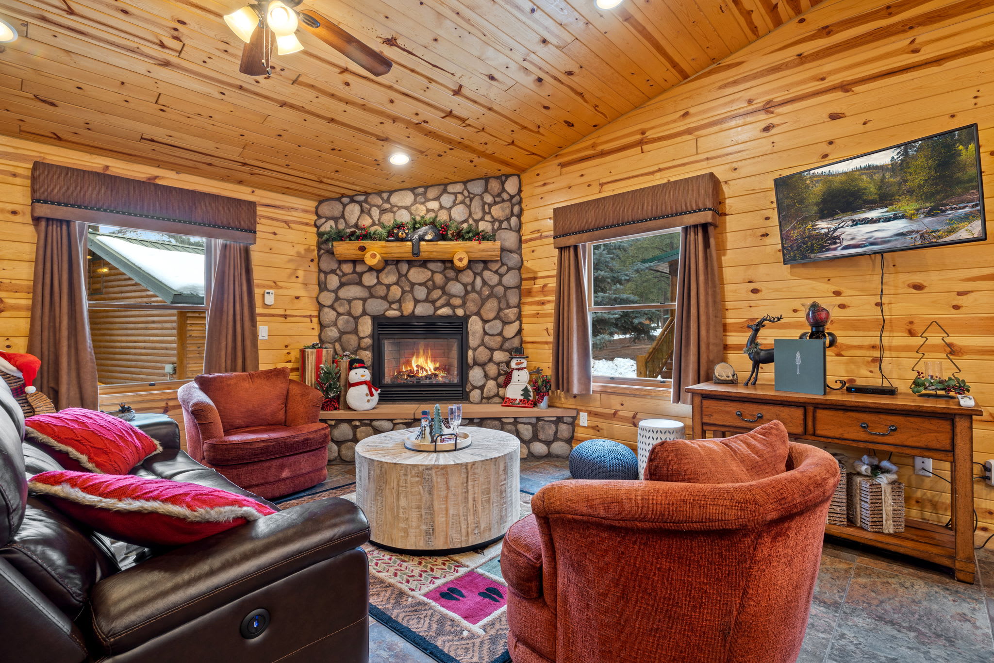 Black Bear Chalet (Cabin 105) — Greer, AZ — vacation rental
