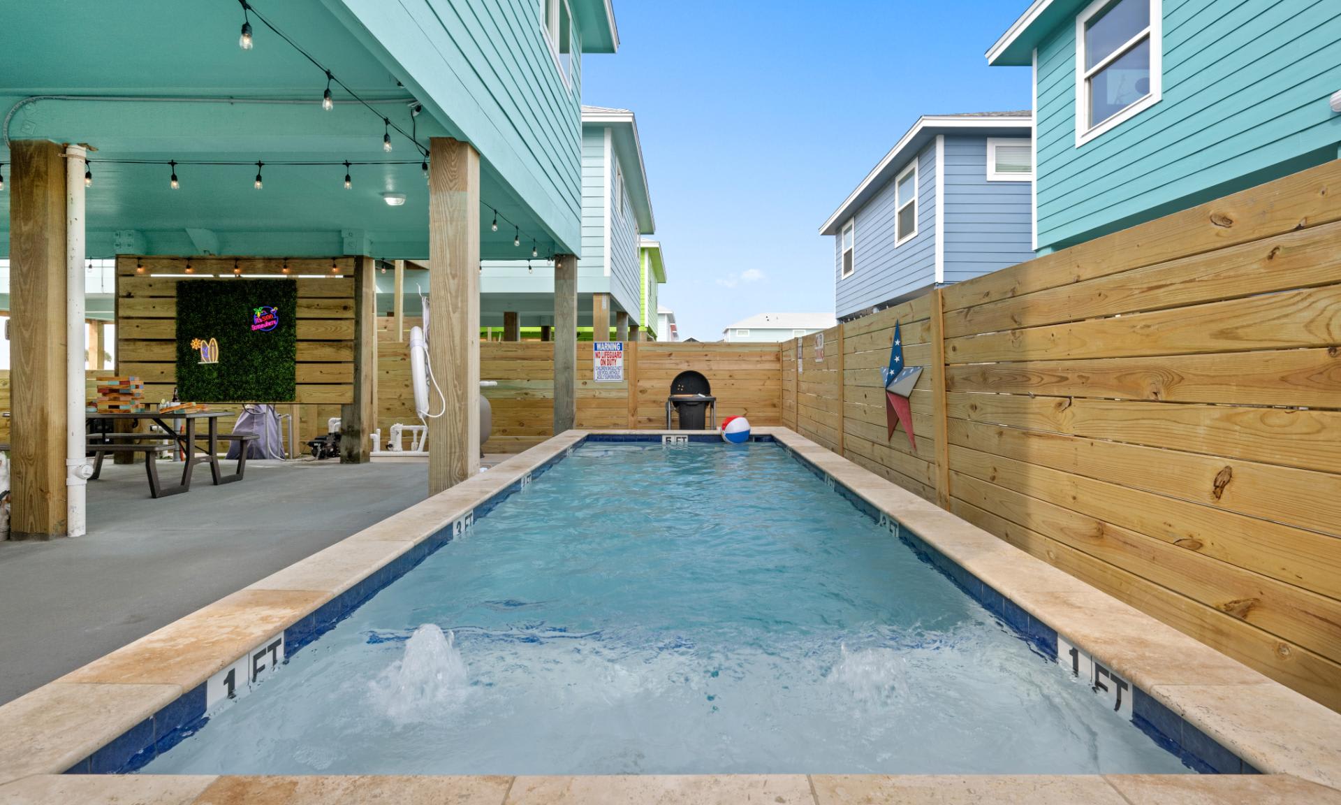 Pool, patio and bunks | The Green Casita - Portoro
