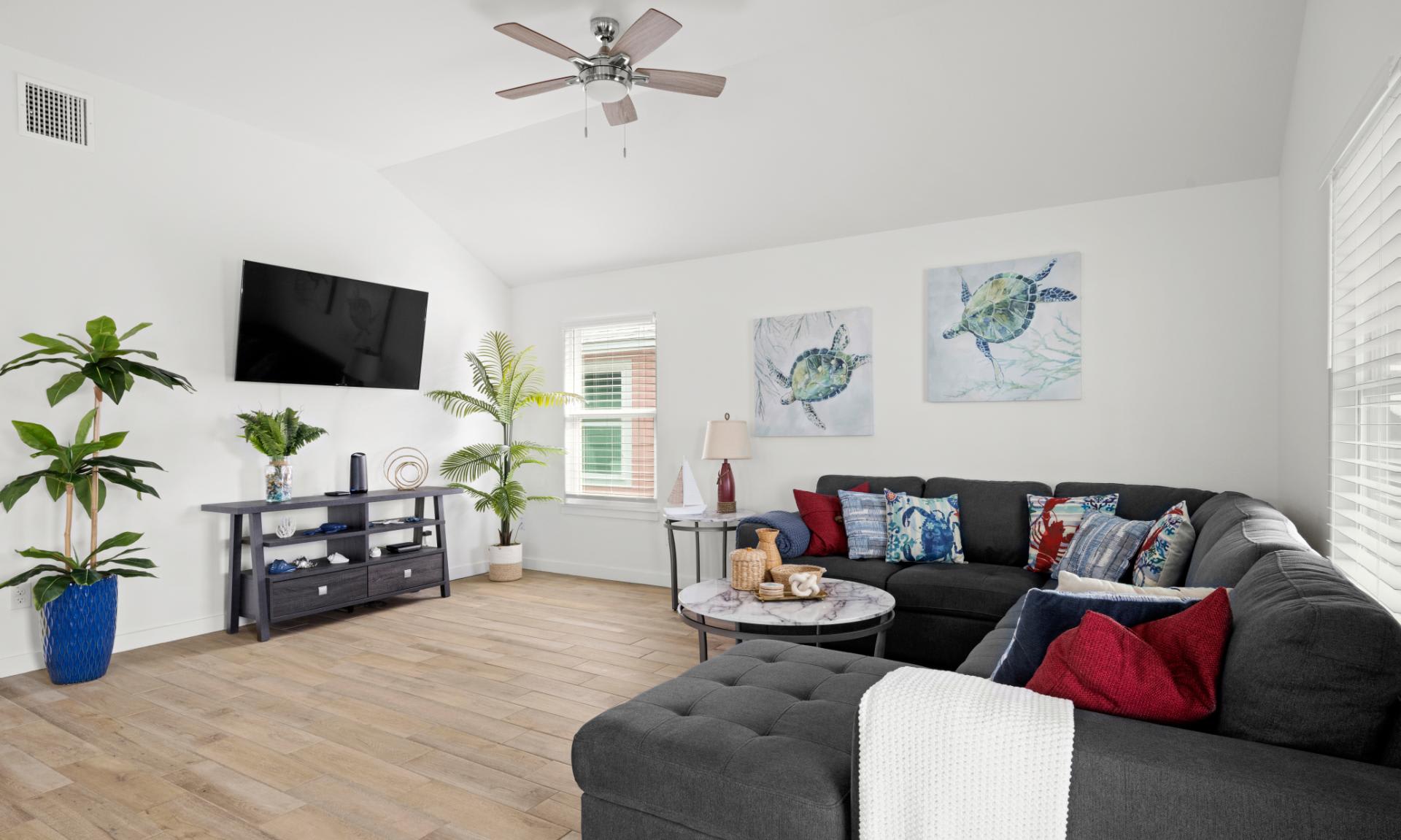 Pool, patio and bunks | The Green Casita - Portoro
