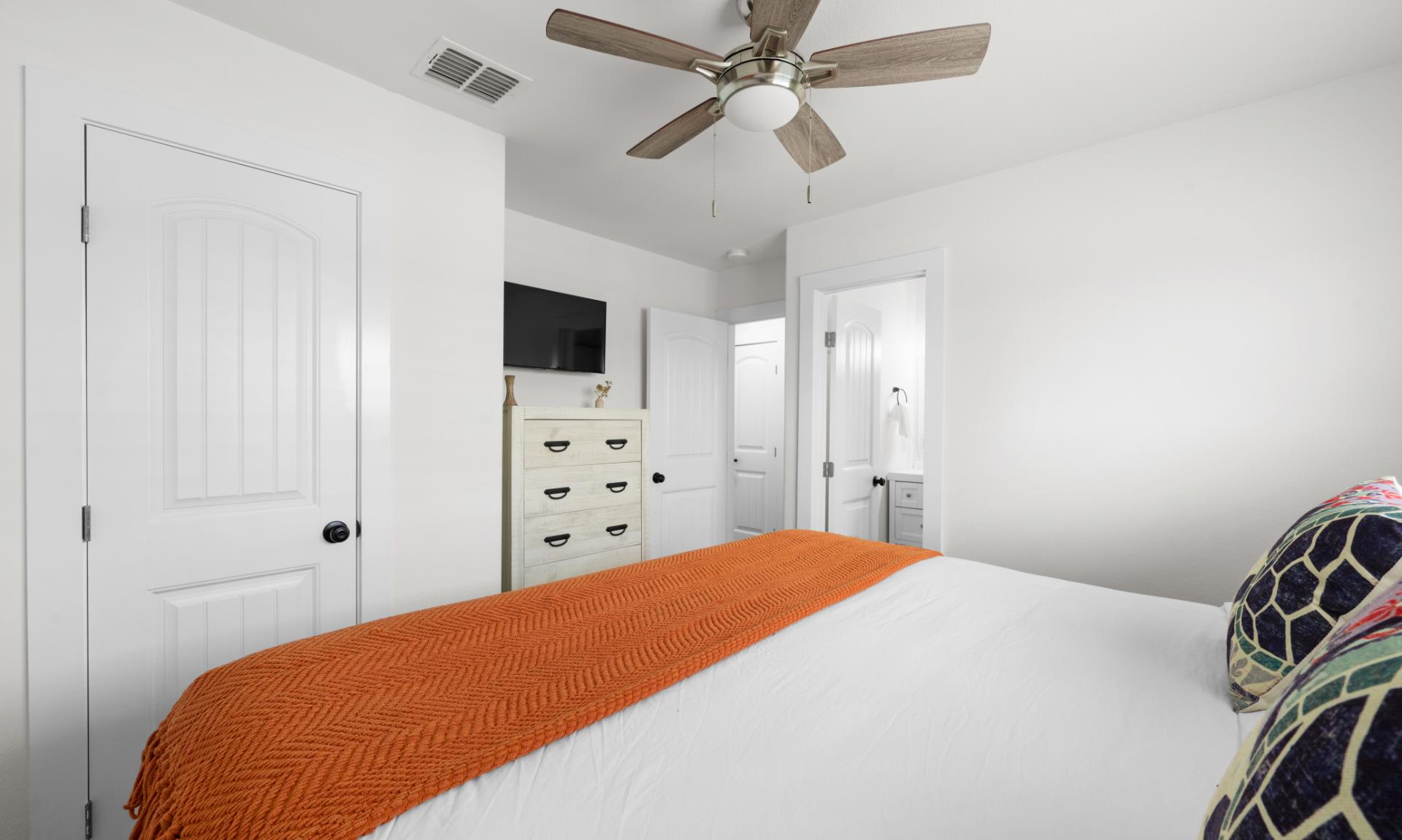 Pool, patio and bunks | The Green Casita - Portoro