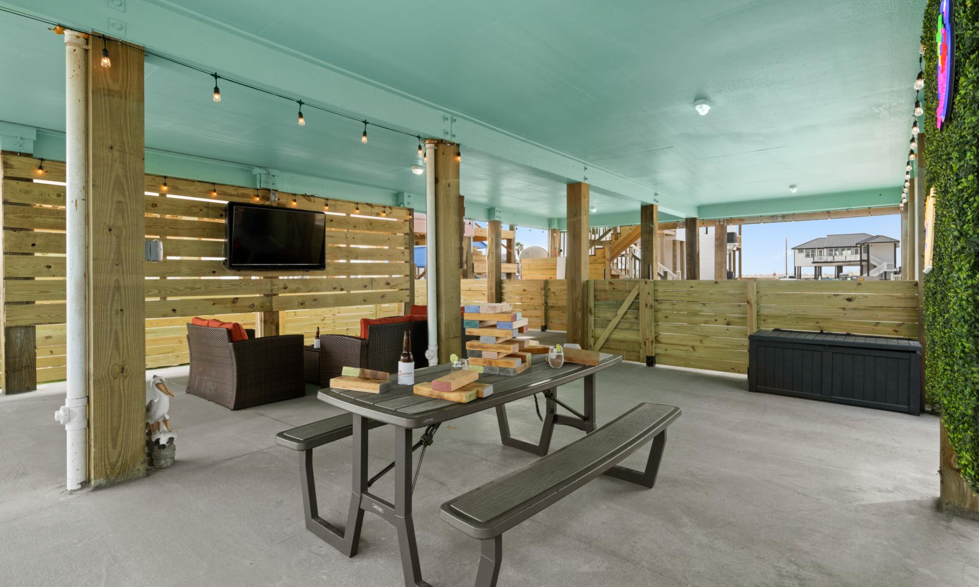 Pool, patio and bunks | The Green Casita - Portoro